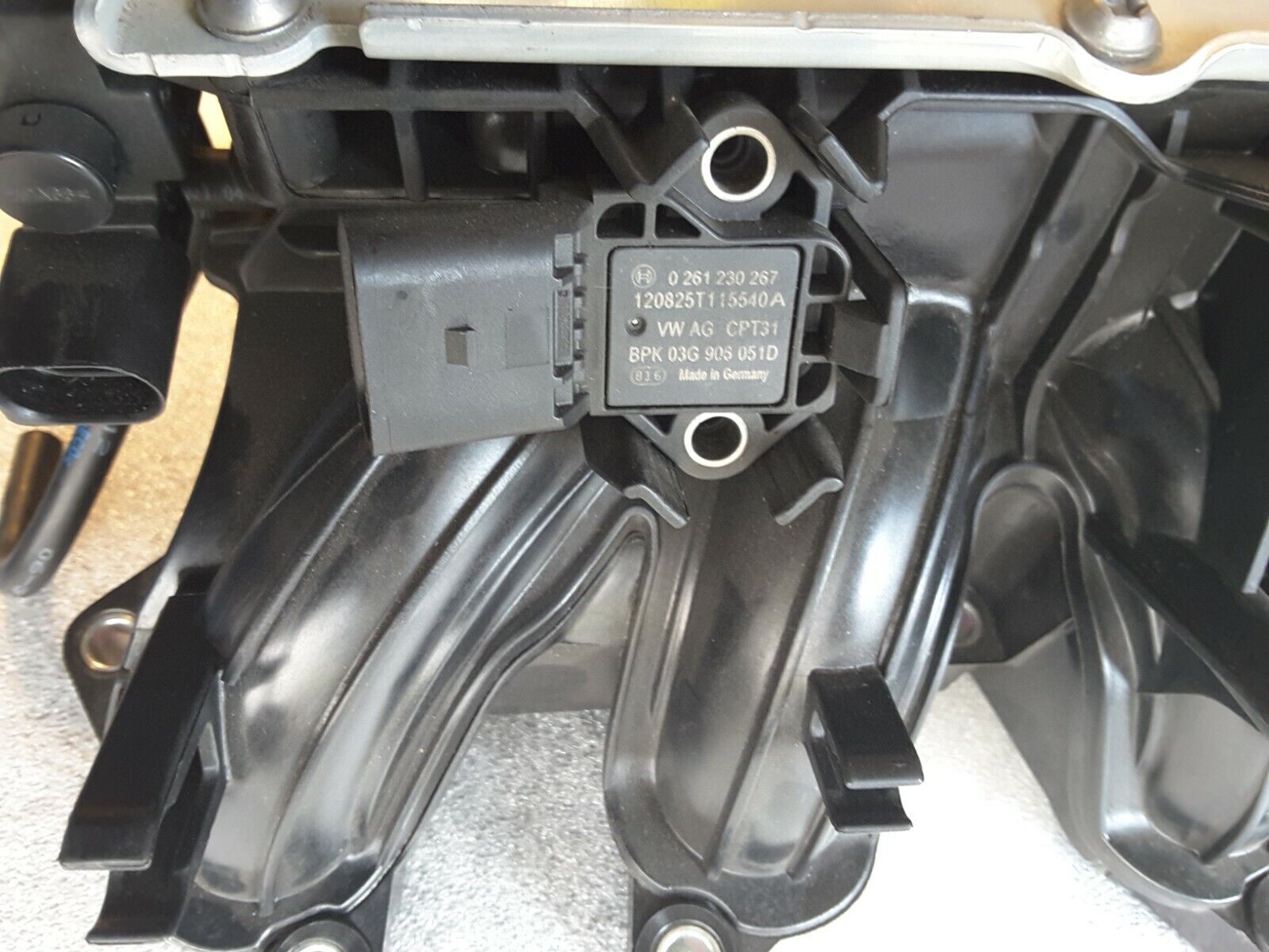 Ansaugbrücke Ladeluftkühler SKODA FABIA II 5J 1.2 TSI 03F129711H / 03F145749B