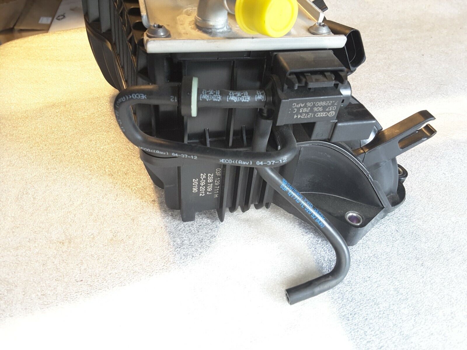 Ansaugbrücke Ladeluftkühler SKODA FABIA II 5J 1.2 TSI 03F129711H / 03F145749B