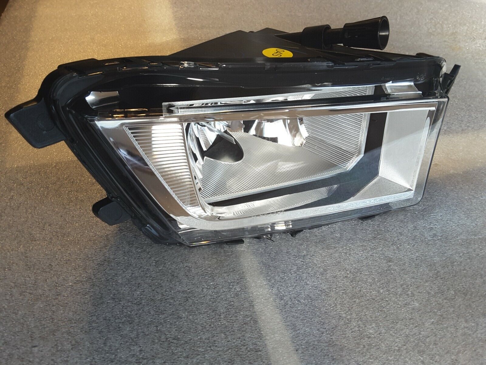 Faros antiniebla izquierdo original VW Passat USA 561941699A 561941699C