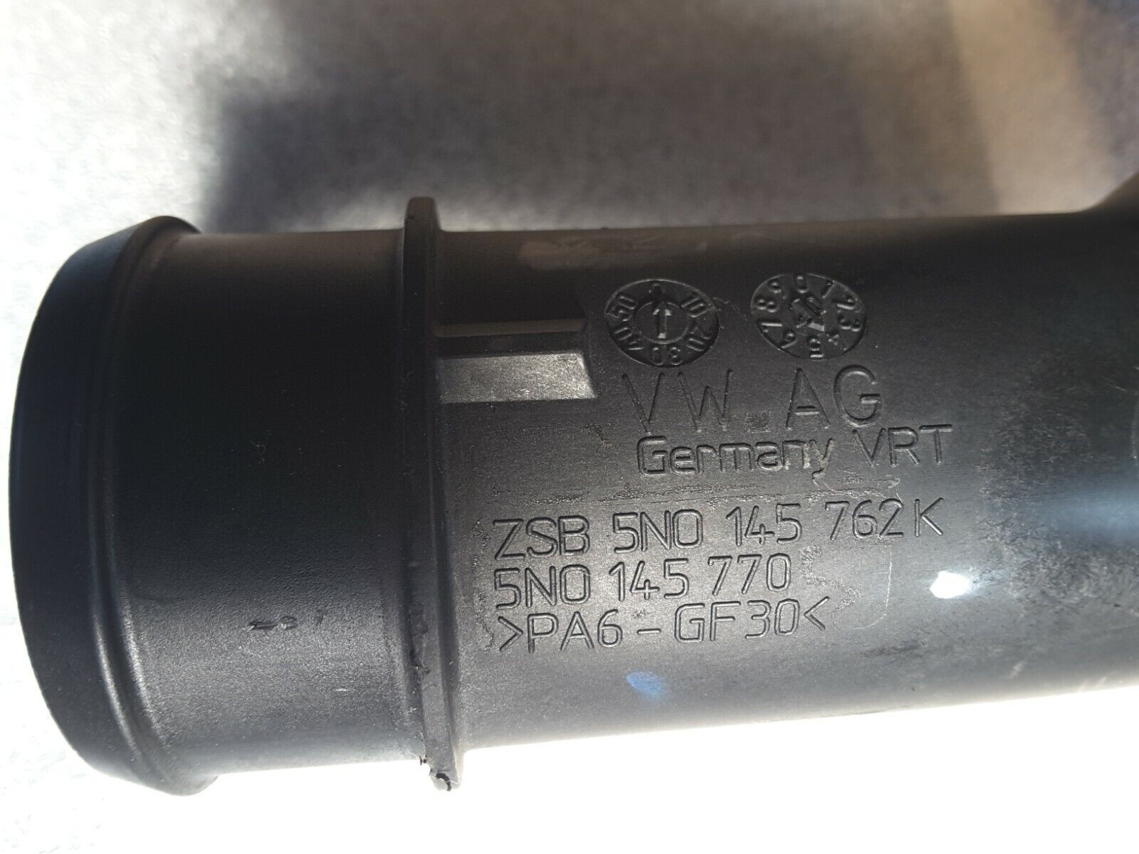 Ladeluftrohr mit Sensor 2,0 TDI VW Tiguan 5N Passat B6 Golf 6 VI Audi A3 8P TT