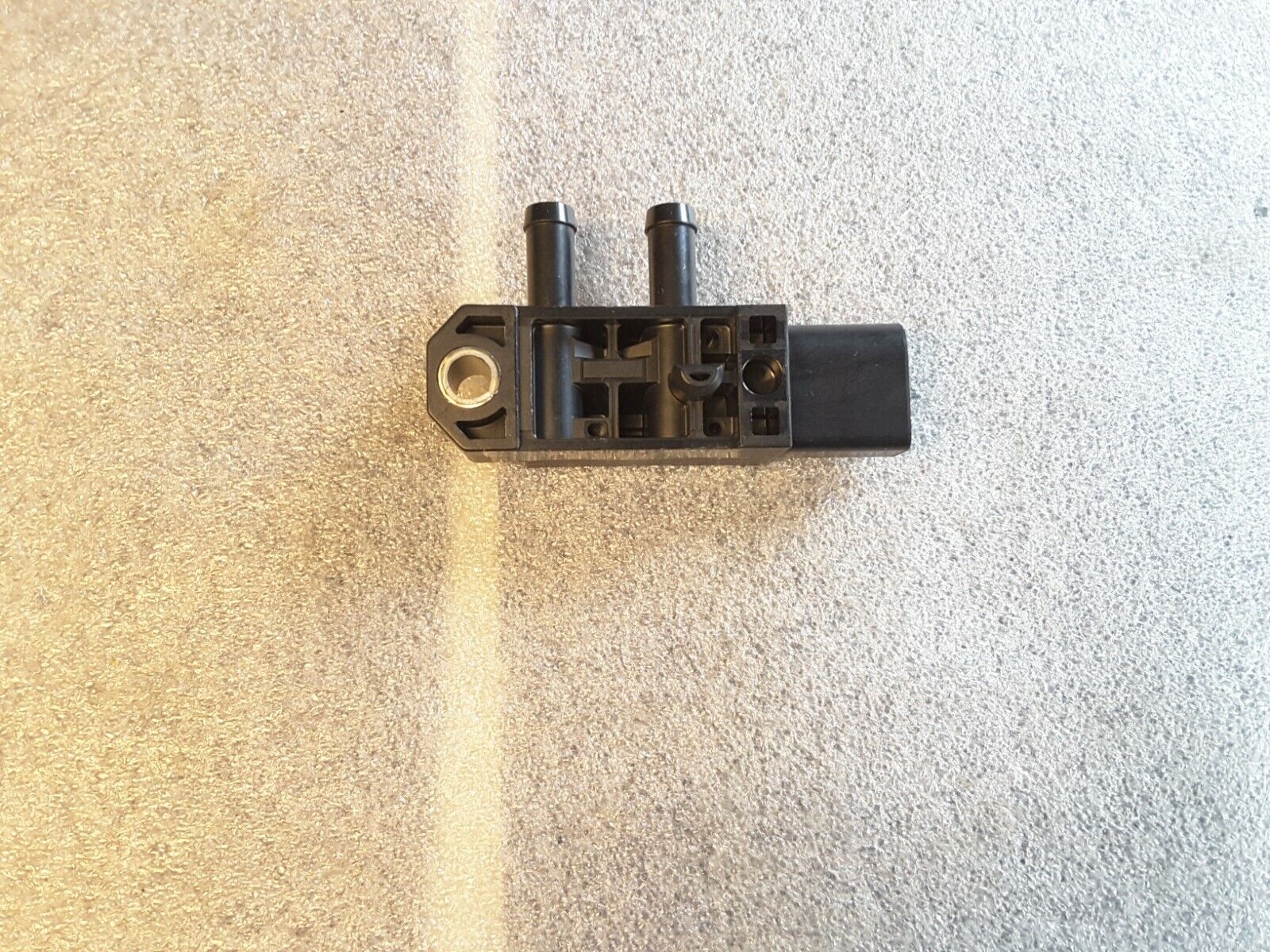 Differenzdruckgeber Original VW Tiguan AD1 2,0 TDi CUAA 03N906051C Passat 3G B8