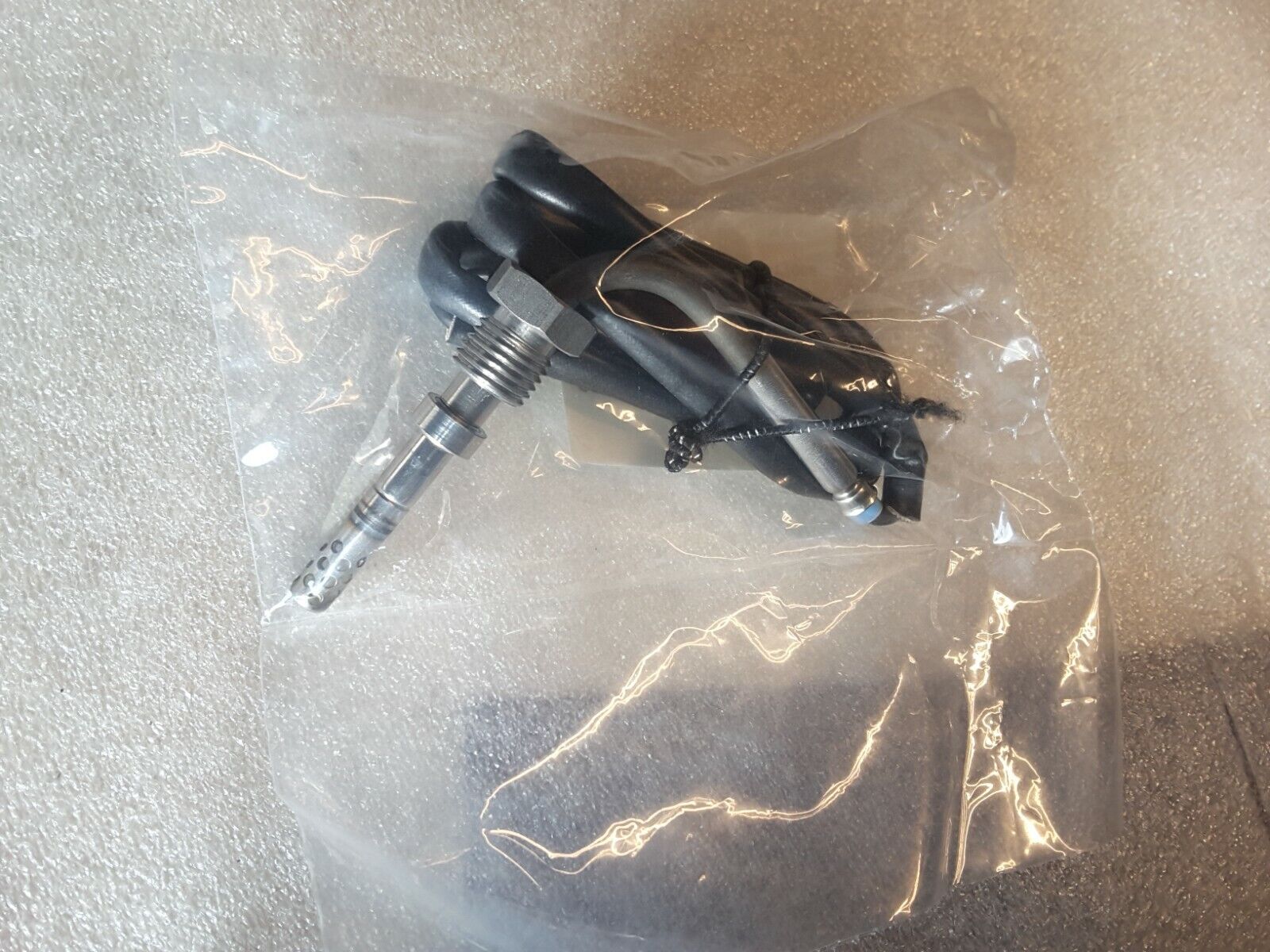 Sensor de temperatura de gases de escape Original Metzger 0894030 VW Caddy, Touran Nuevo.
