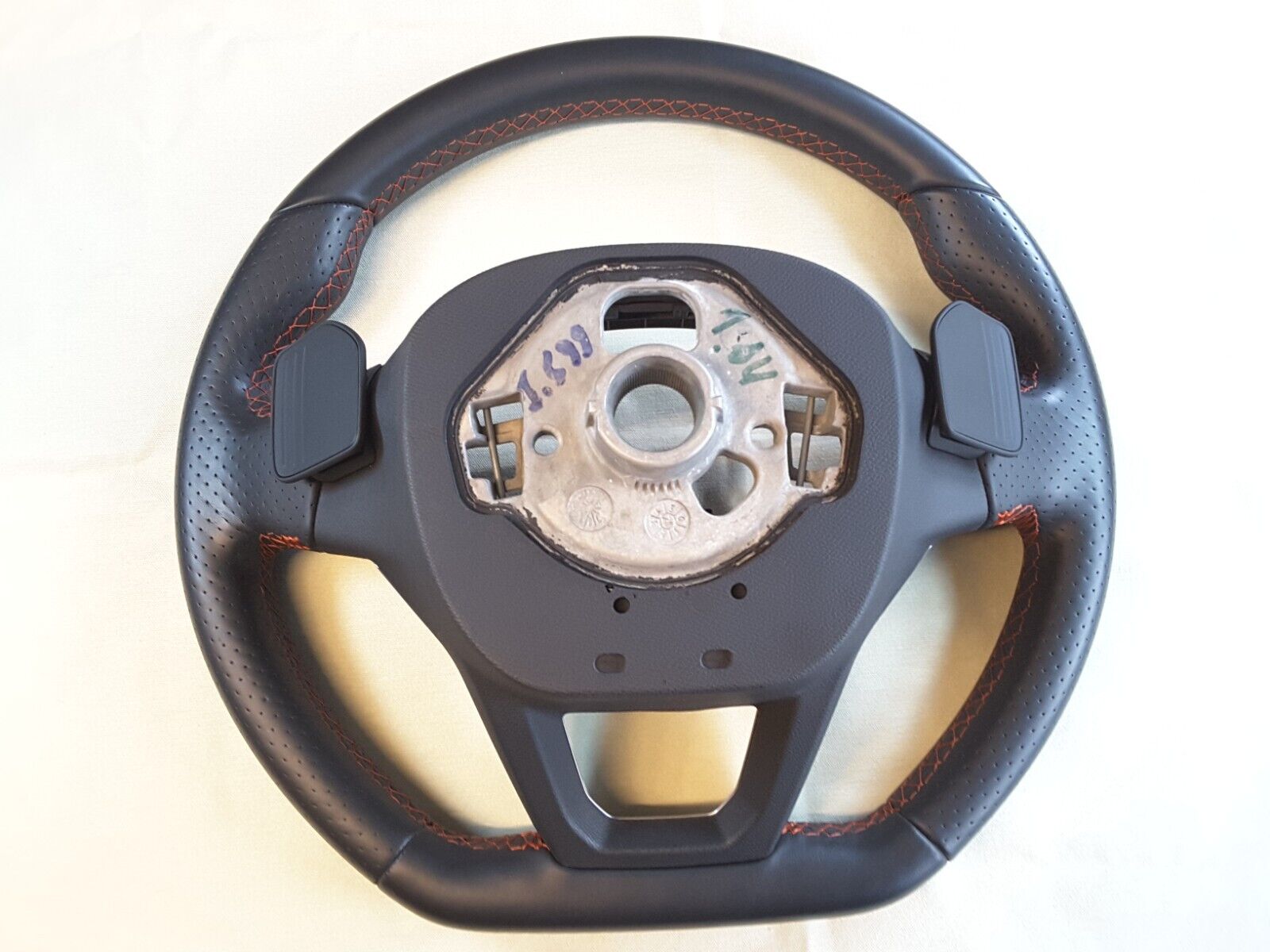 Volante multifunción calefactable con levas Original Seat FR 5FA419091EP.