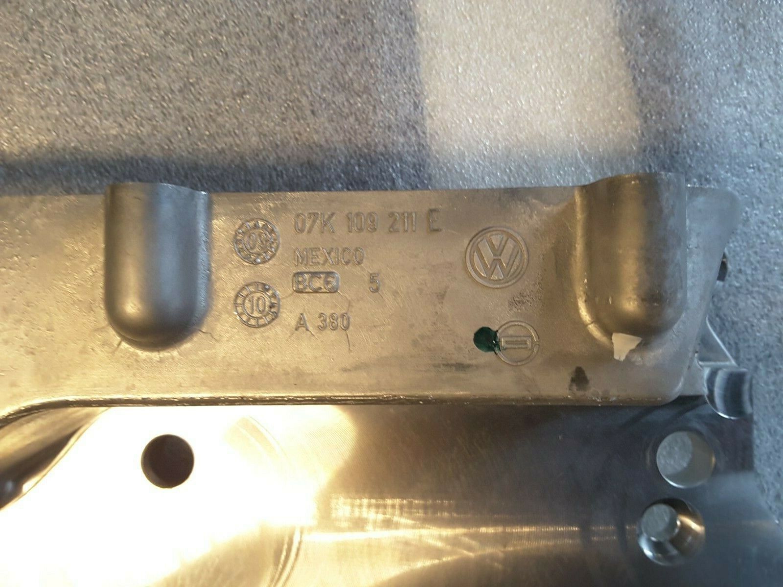 Cárter de motor Audi TT RS 07K109210E Nuevo.