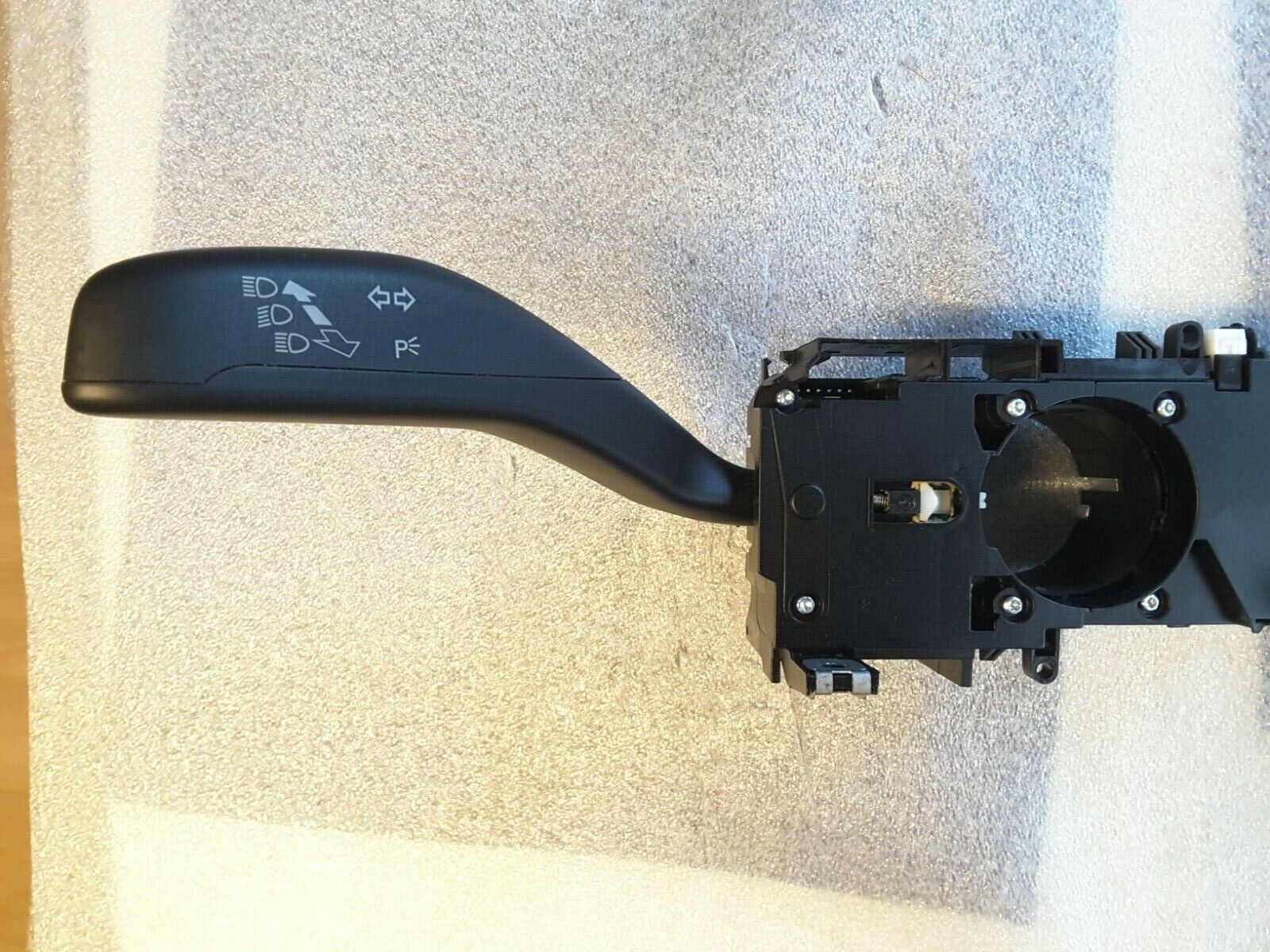 Lenkstockschalter Blinker-Wischerhebel Skoda Fabia, VW Polo 6R0953521 NEU.