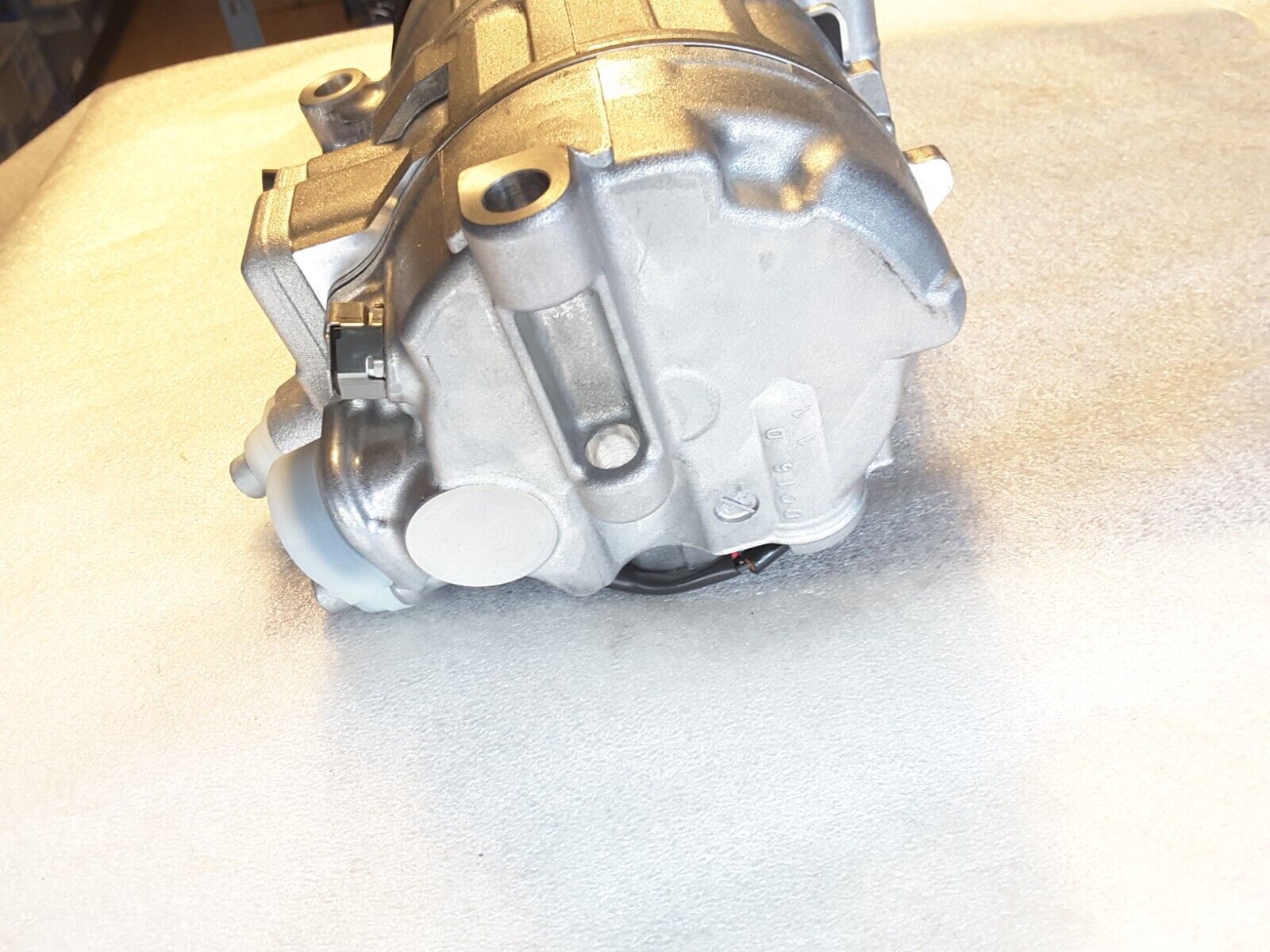 Klimakompressor A0008301302 Original Mercedes E320, S320, C320 Neu.