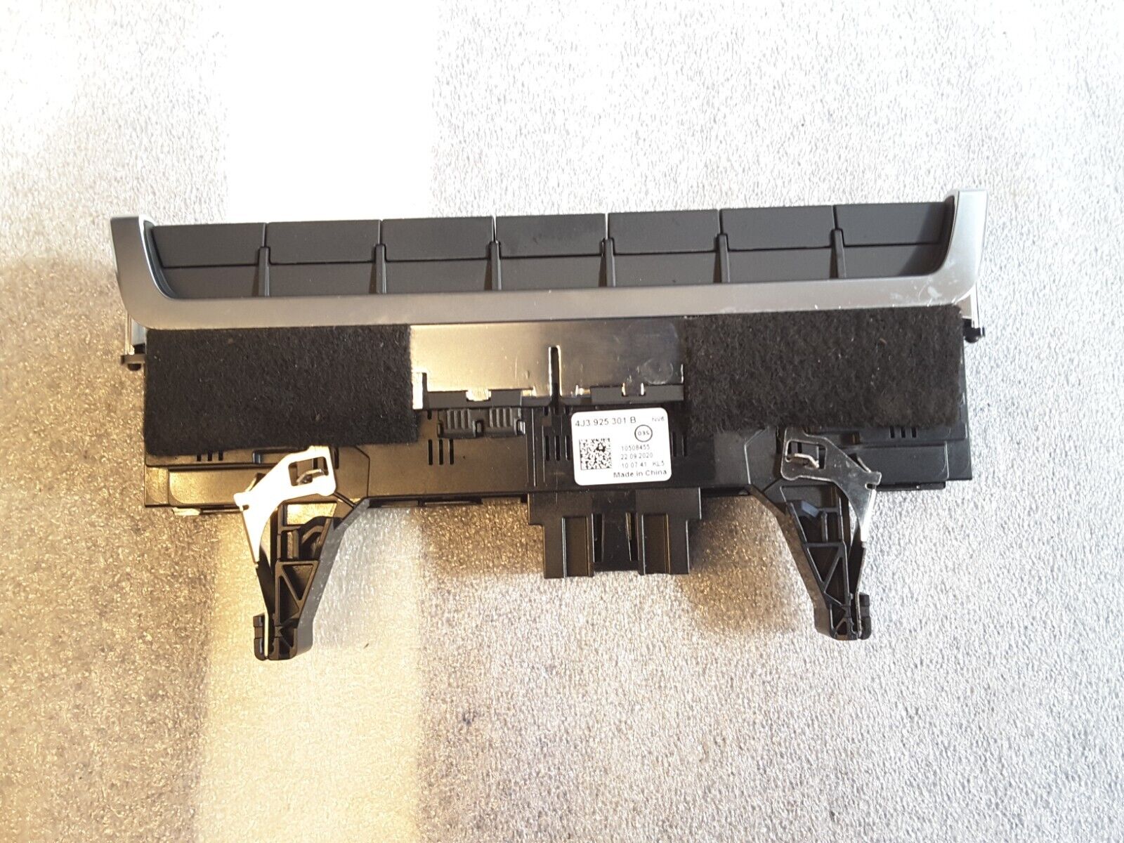 Bedienteil Panel Warnblinker Original AUDI 4J3925301B Neu.