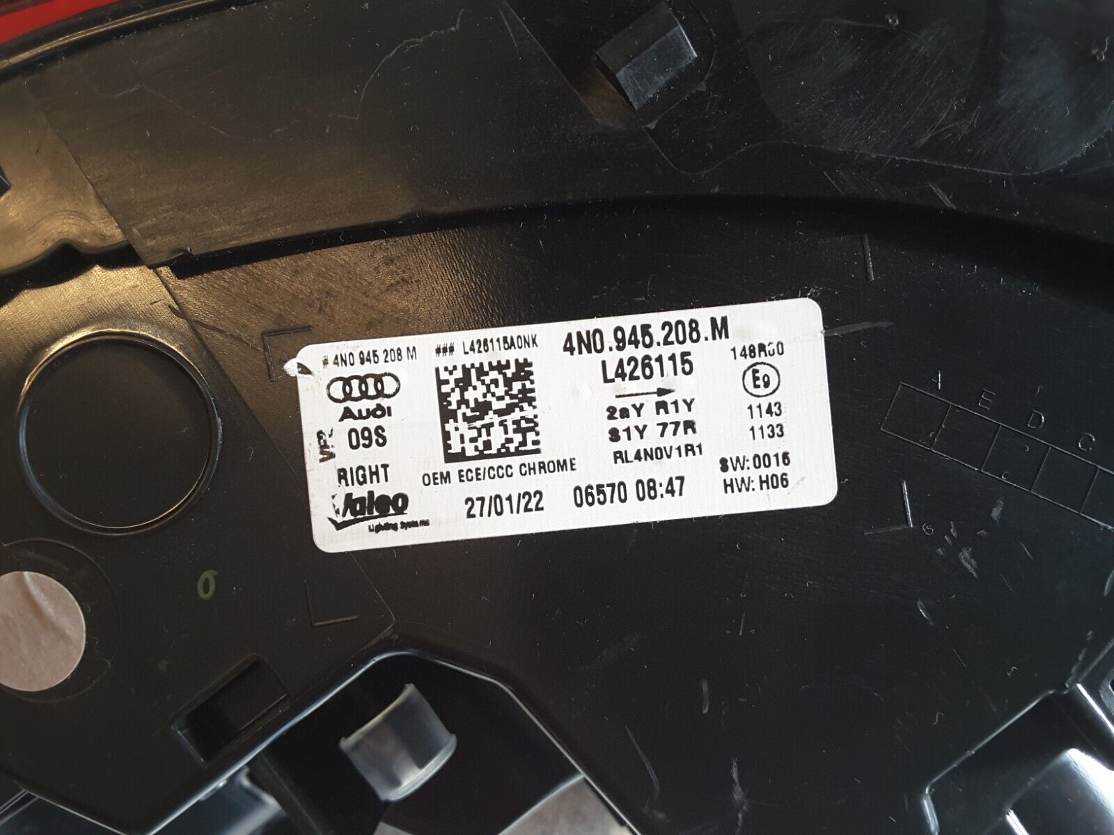 Luz trasera LED derecha Audi A8 4N0945208M NUEVA