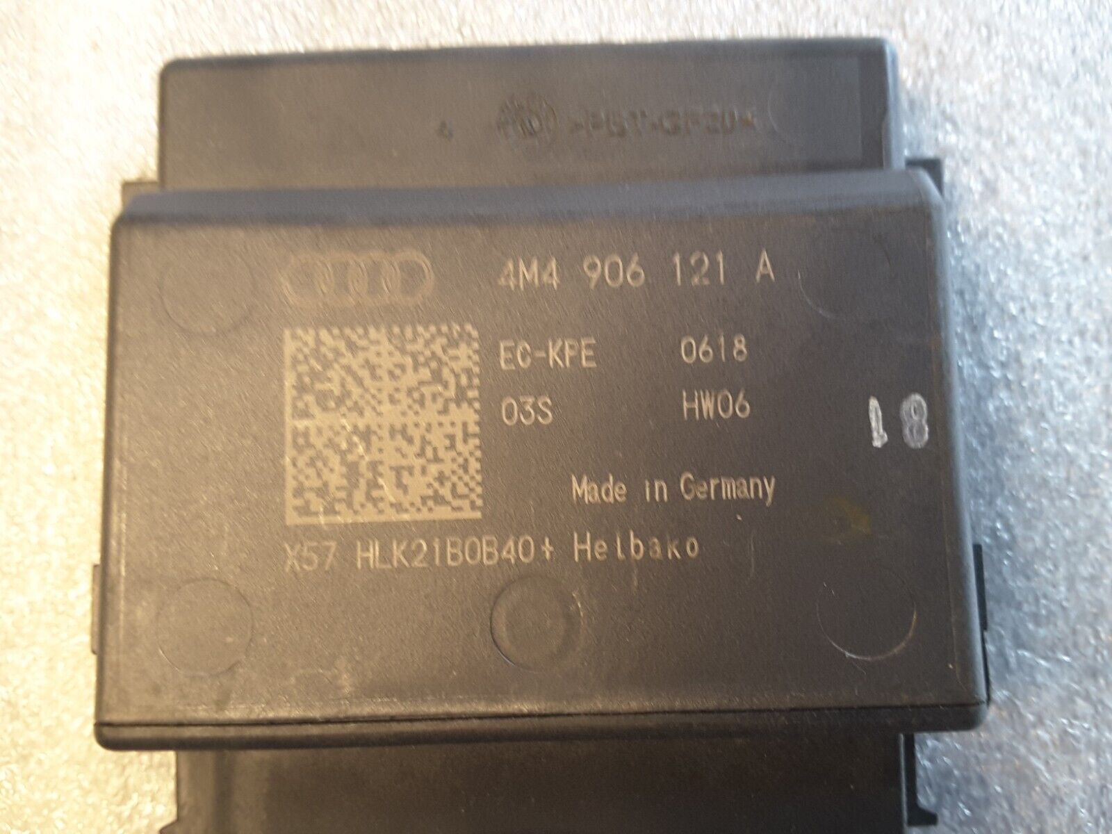 Steuergerät für Kraftstoffpumpe Original Audi & Lamborghini 4M4906121A