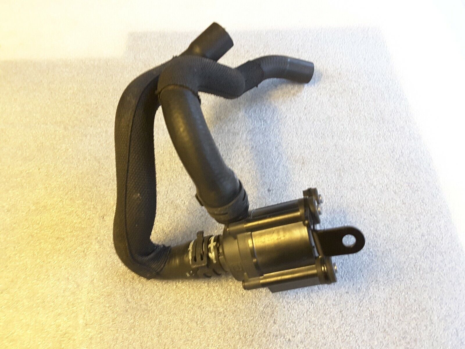 ZUSATZWASSERPUMPE Elektrische Hilfswasserpumpe Volkswagen Jetta 1.8 5C0122063