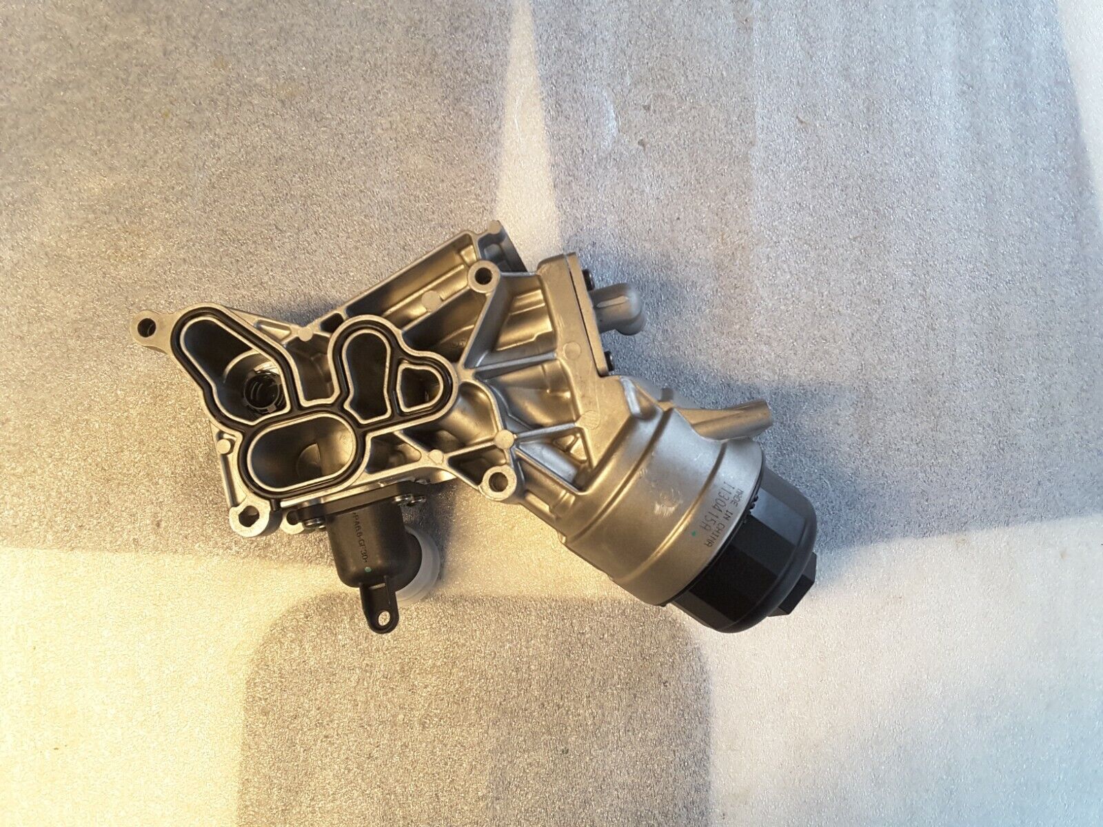 Enfriador de aceite de motor original UFI Calidad 55238293 para OPEL CORSA S07 CDTI NUEVO