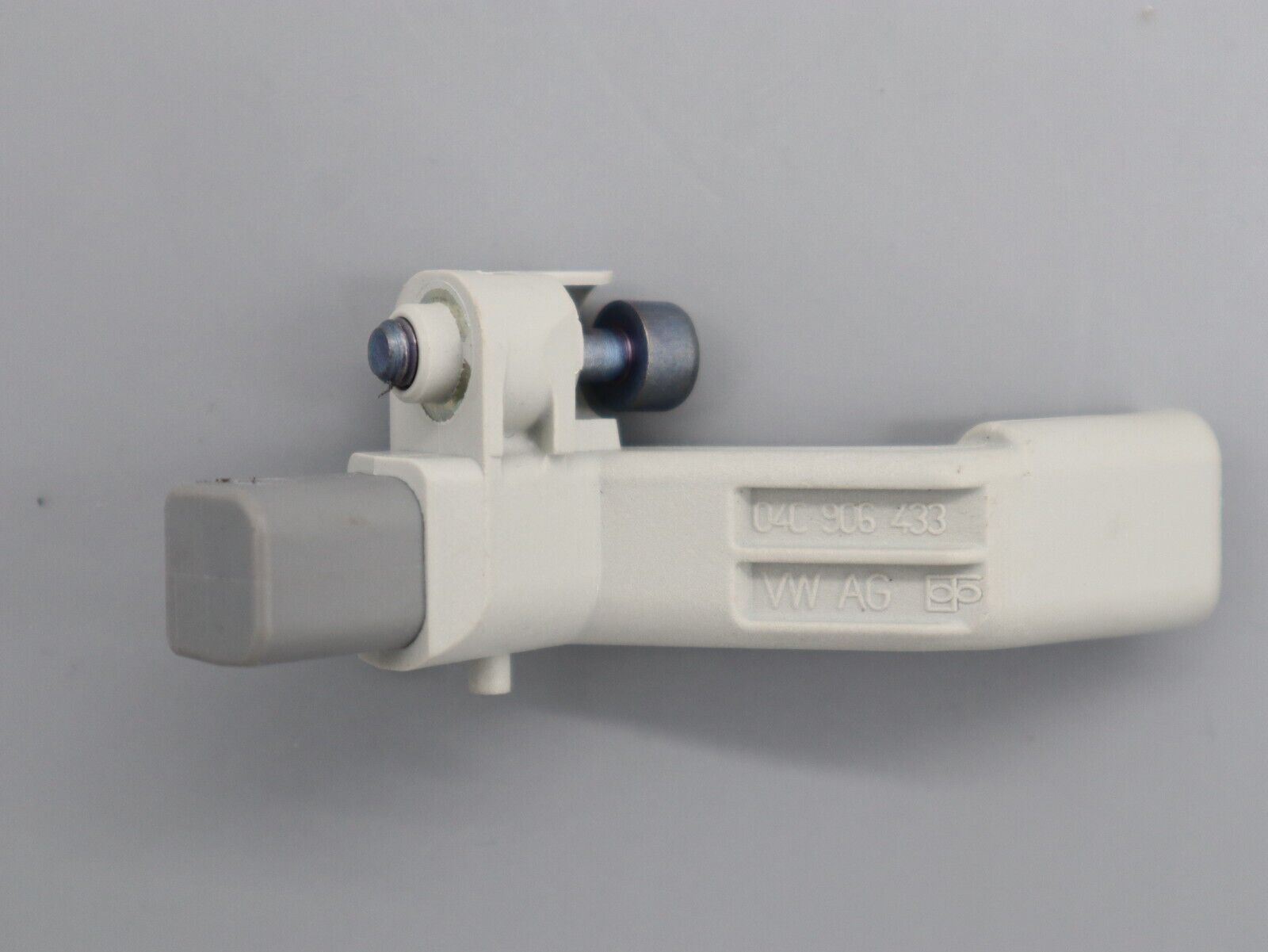 Kurbelwellensensor Impulsgeber Original VW 04C906433 Neu.