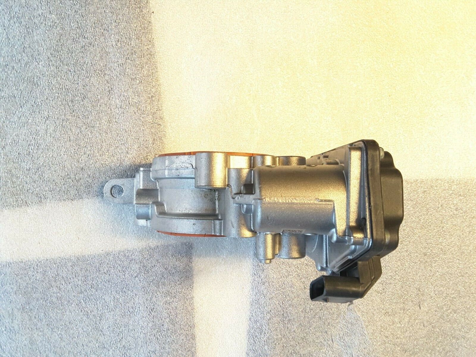 Drosselklappenstutzen Original BMW G11 G12, 13548601651 A2C86776500 NEU.