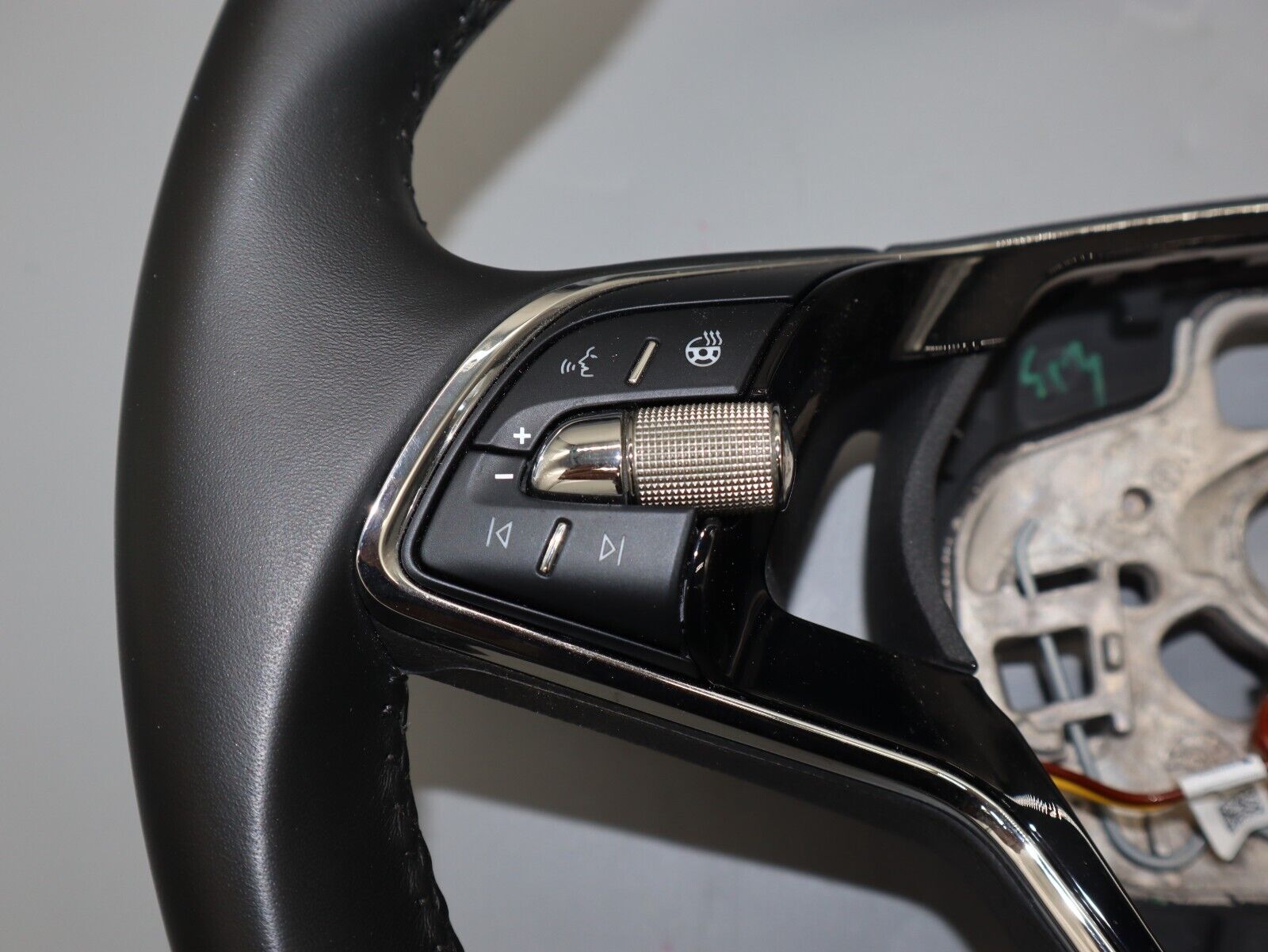 Volante multifunción original Skoda Octavia IV 5E3 con calefacción 5E3419093AT.