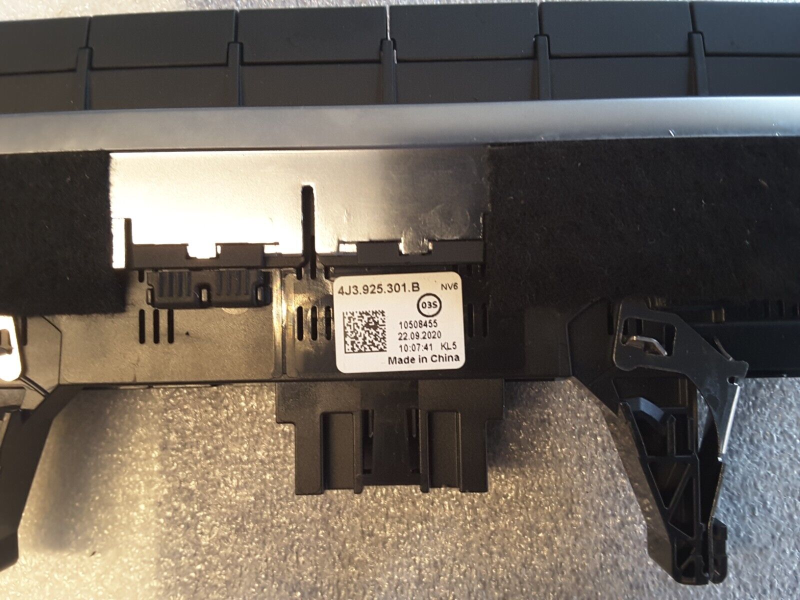 Bedienteil Panel Warnblinker Original AUDI 4J3925301B Neu.