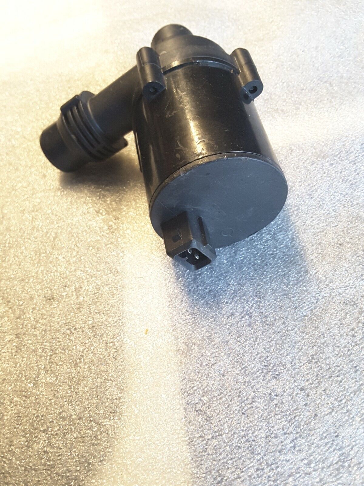 Wasserumwälzpumpe, Standheizung Original PIERBURG 7.02078.39.0 – NEU.