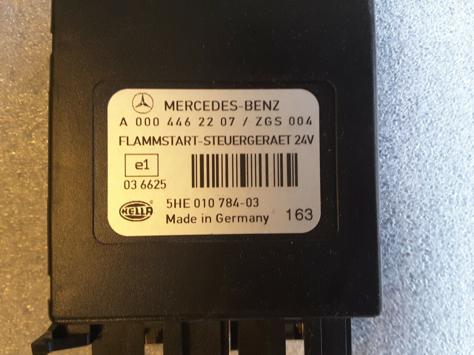 Steuergerät Original Mercedes A0004462207 Flammstart 5HE010784 Neu