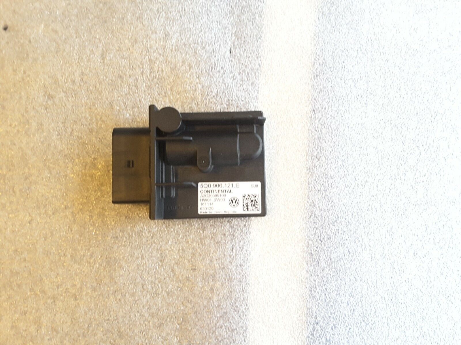 Steuergerät Kraftstoffpumpe VW Golf Sportsvan 1.6 TDI 5Q0906121E Neu.