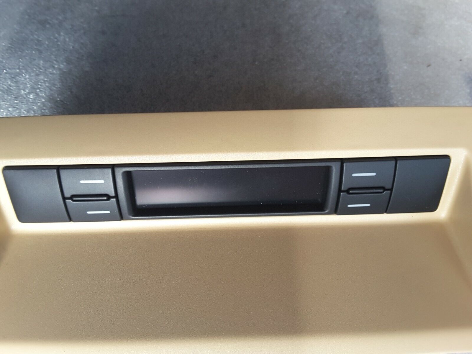 Anzeige Bedieneinheit 7L6919044Q Dach Himmel Uhr Kompass braun VW Touareg 7L6