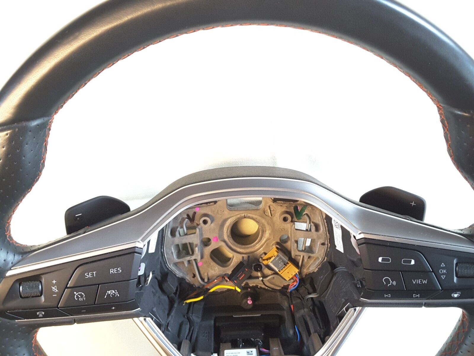 Volante multifunción calefactable con levas Original Seat FR 5FA419091EP.