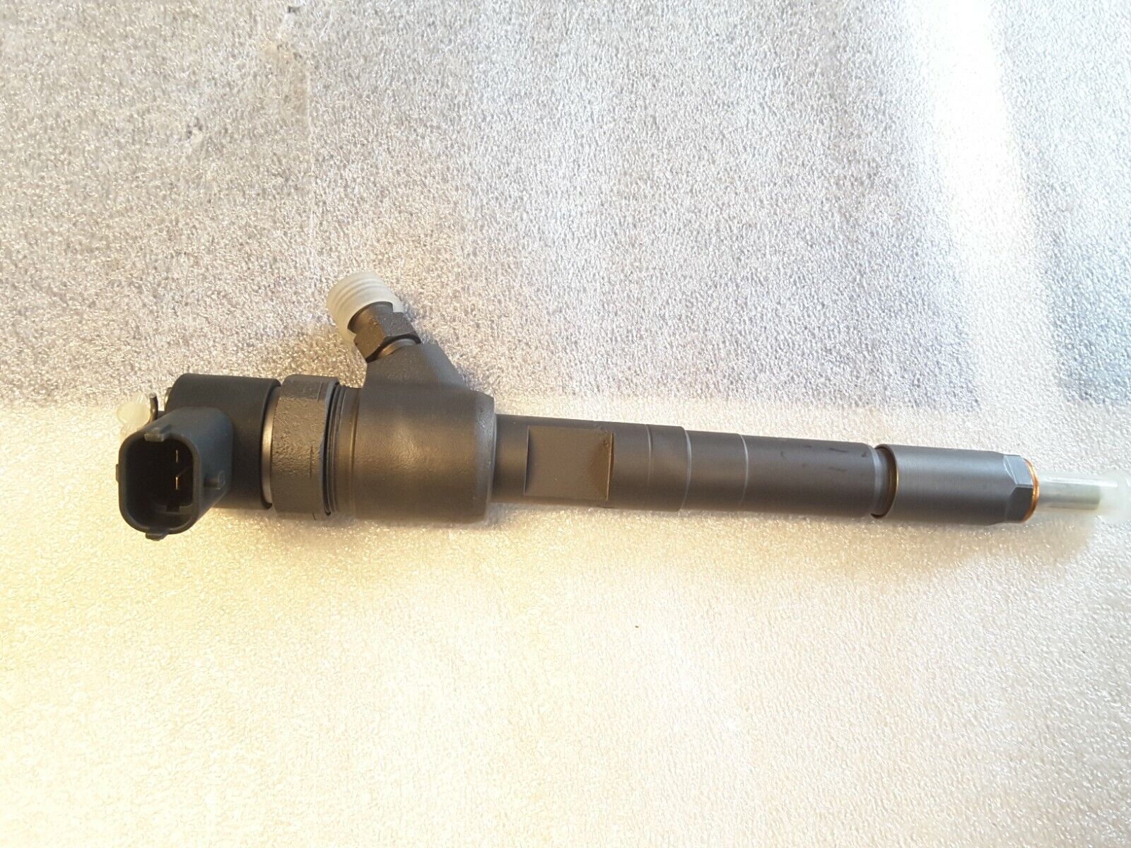 Einspritzdüse Original METZGER 0870048 ALFA ROMEO FIAT FORD LANCIA OPEL NEU.