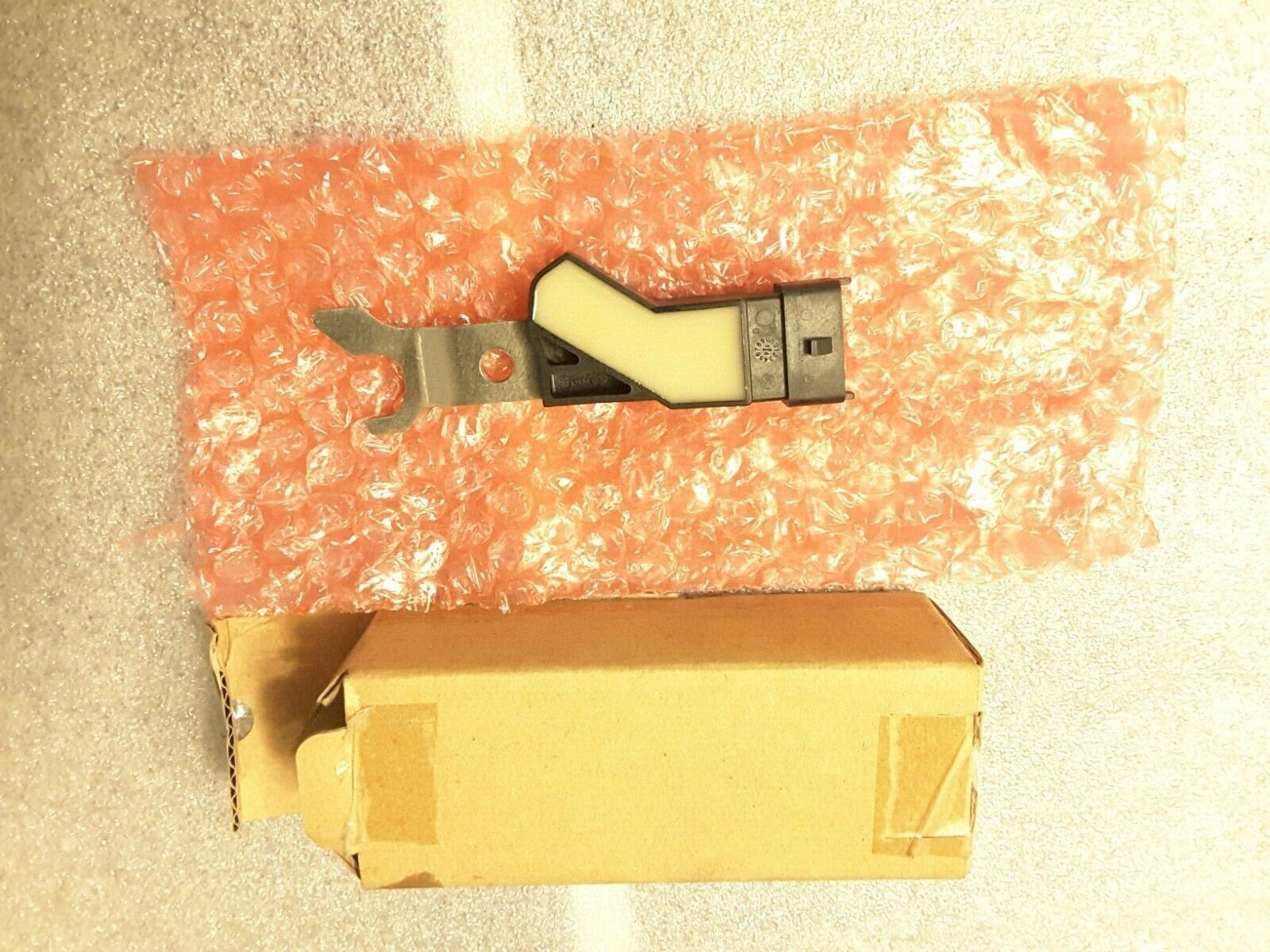 Nockenwellensensor Zündimpulsgeber Original Opel 93176039, 6238939 Sensor Neu.