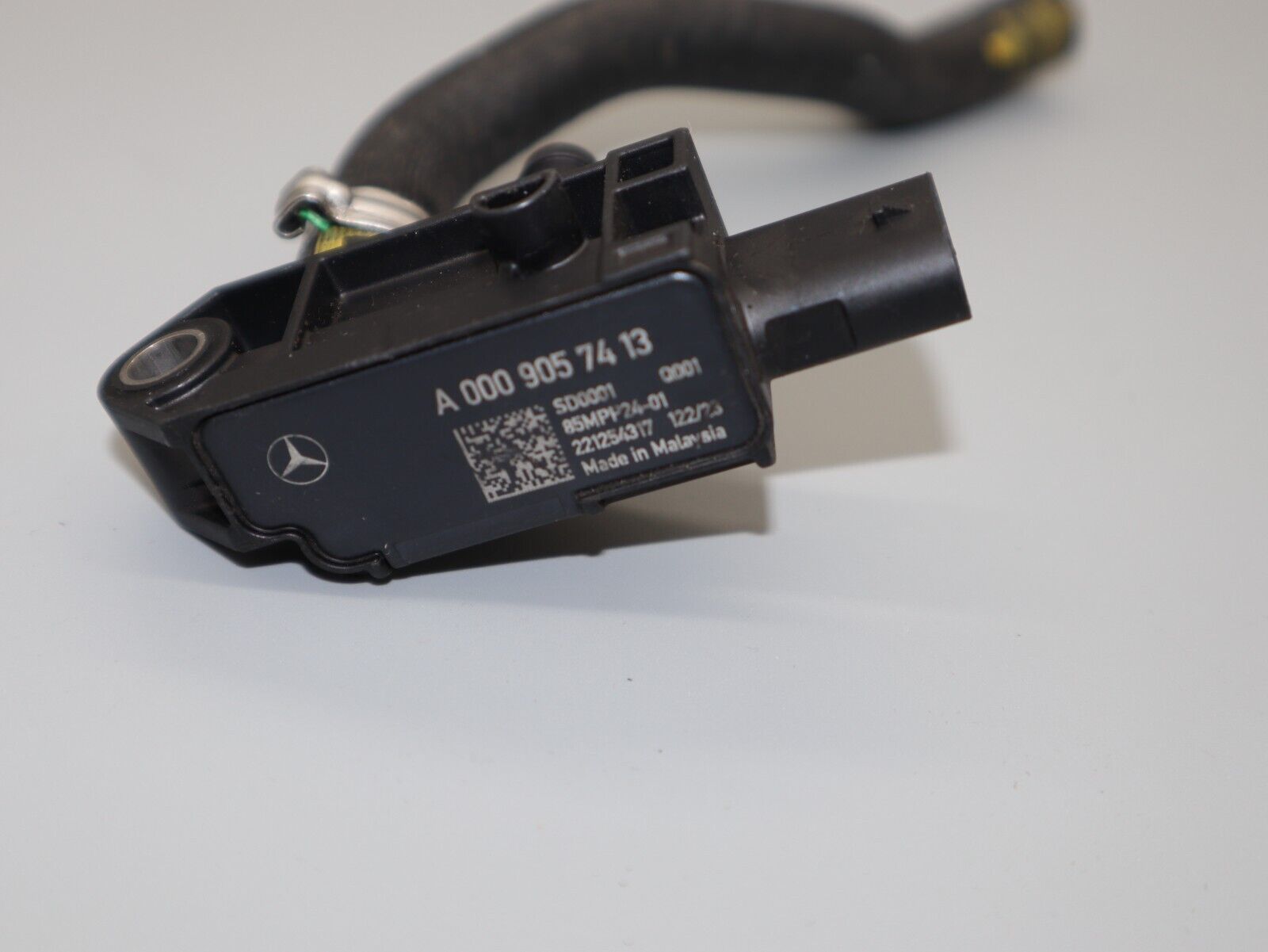 Sensor de presión de gases, sensor de presión diferencial Original Mercedes A0009057413 Nuevo.