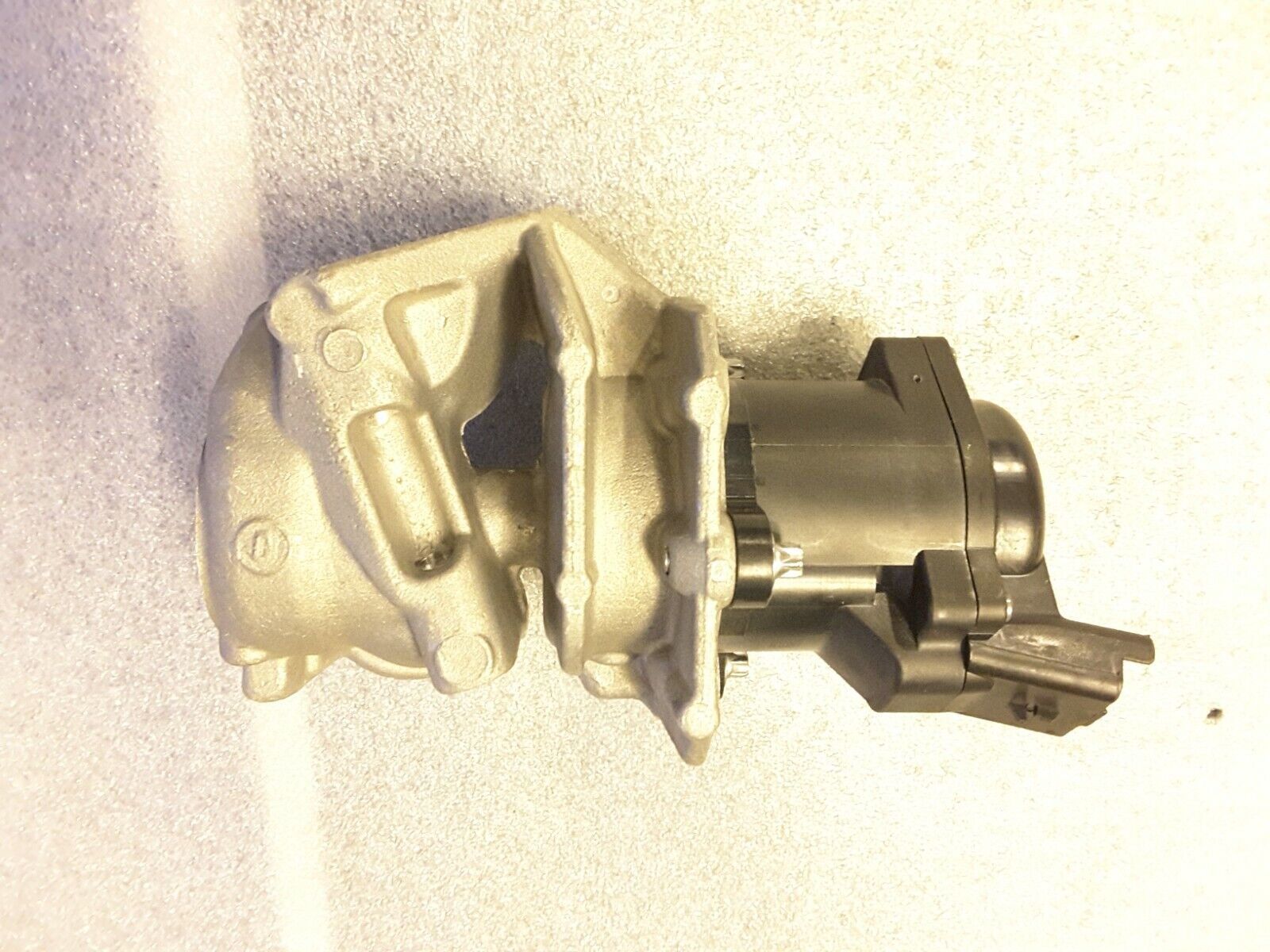 AGR Ventil Abgasrückführventil Original HELLA 6NU010171-121, 010171-12 Neu.