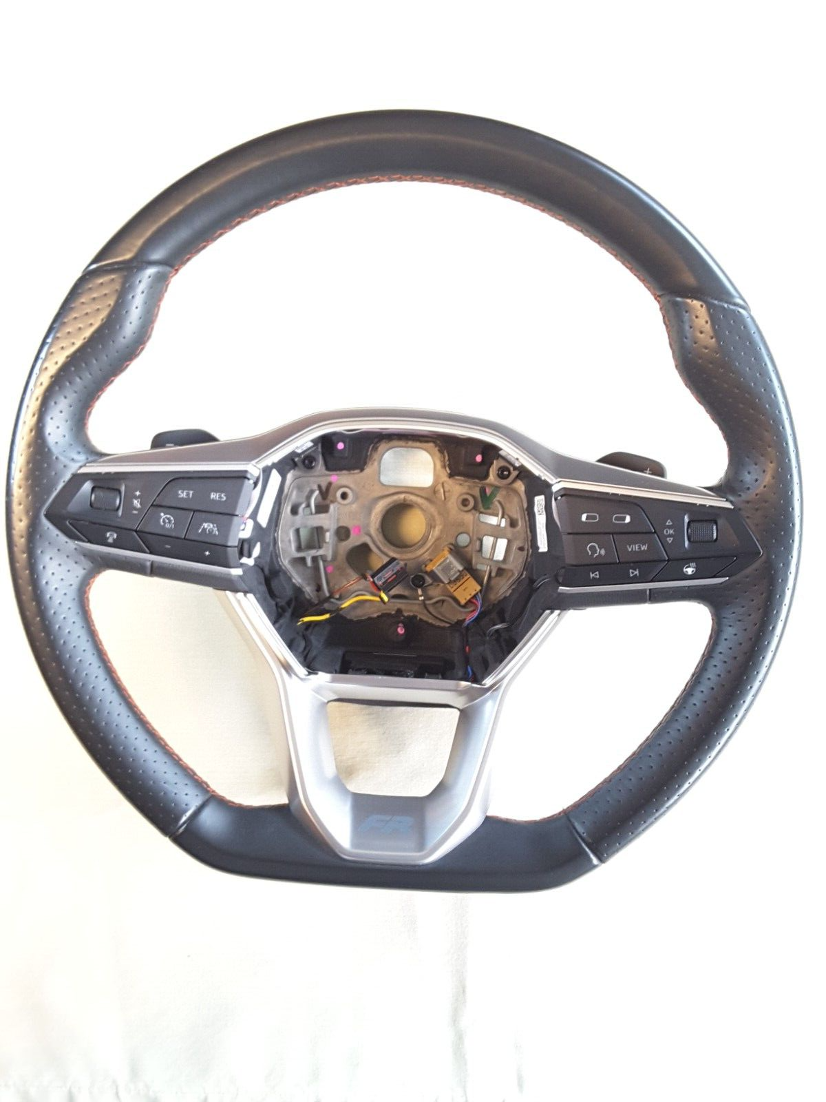 Volante multifunción calefactable con levas Original Seat FR 5FA419091EP.