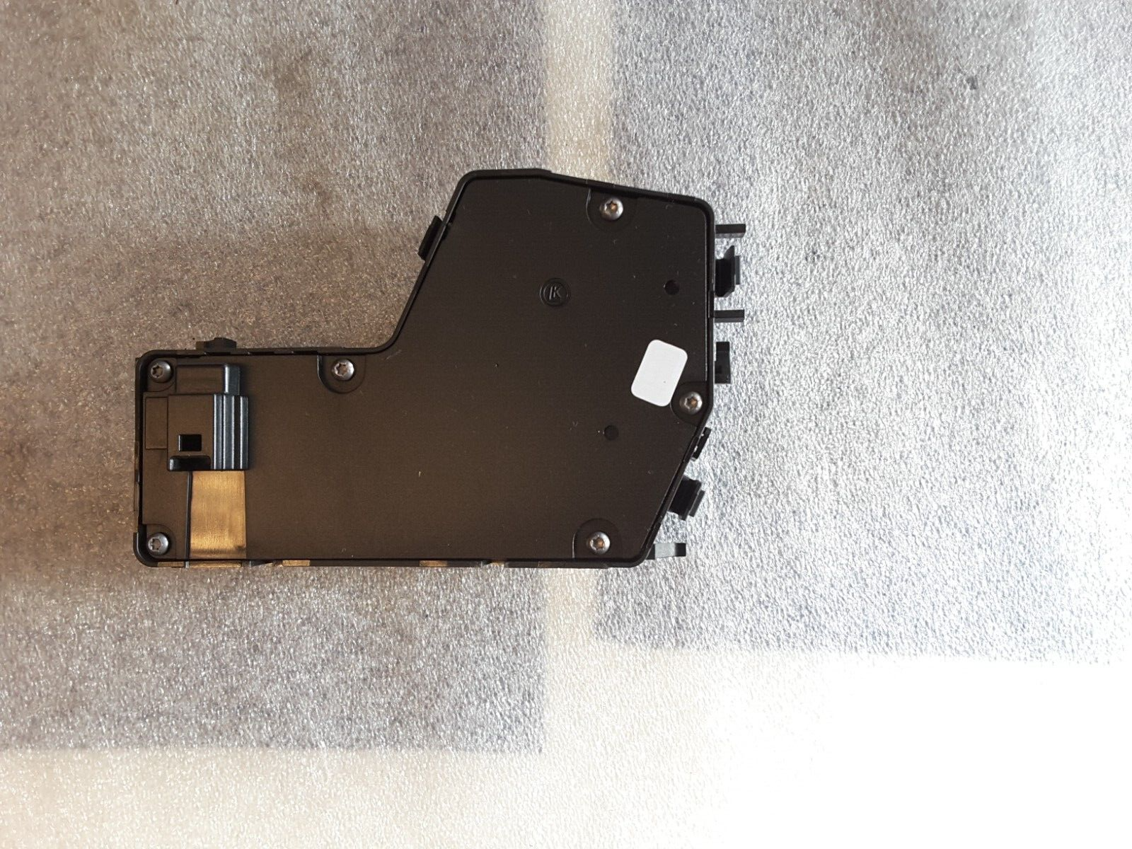 Schalter für den linken Vordersitz A1779056500 Mercedes W177 W118 W247 A1779056