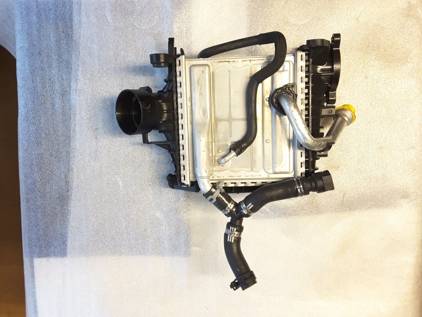 Ladeluftkühler Original Mercedes W213 S213 E-Klasse 6540904601, A6540108711