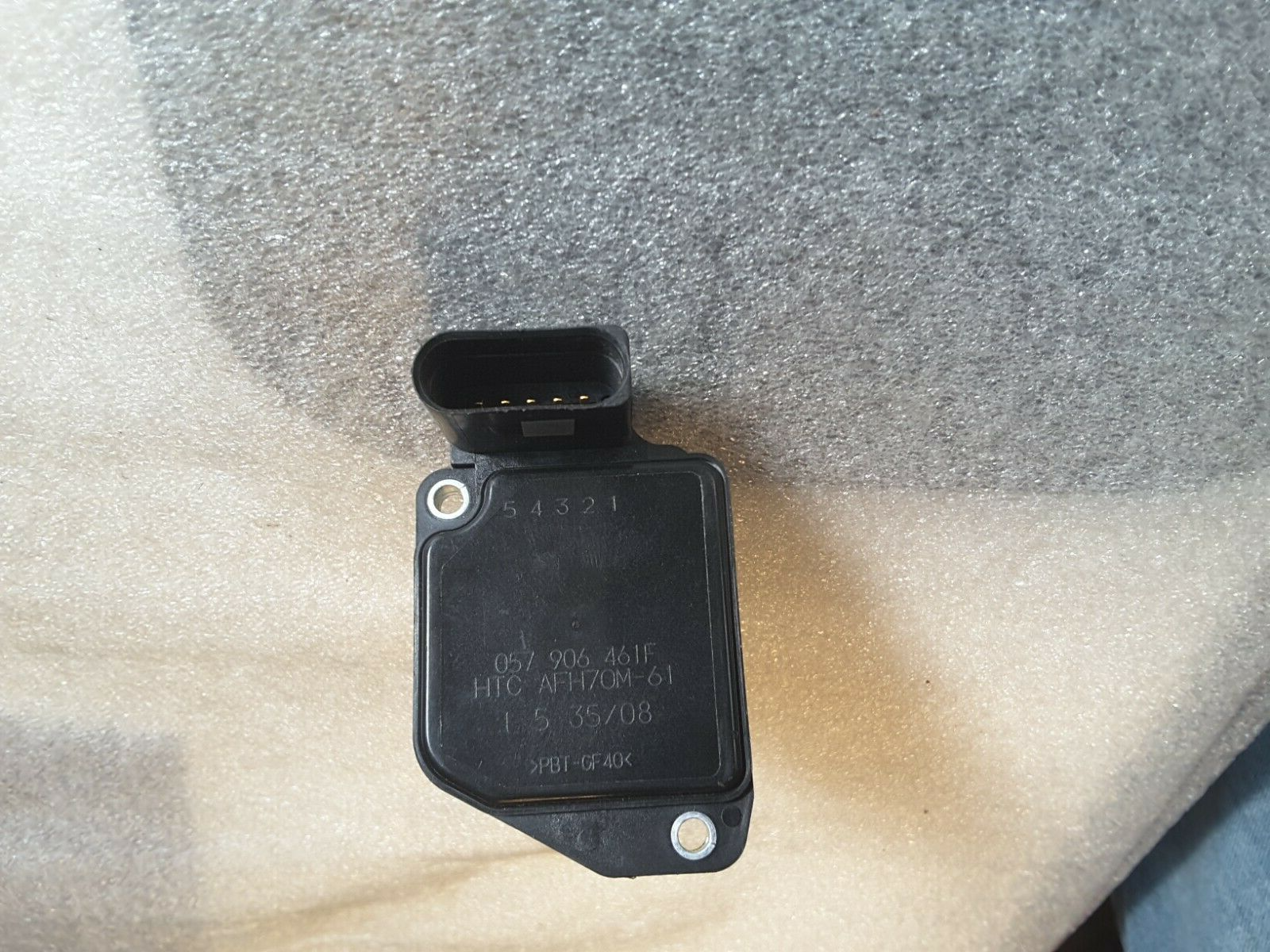 Medidor de masa de aire Original HITACHI 057906461F, 2505071 para AUDI Nuevo.