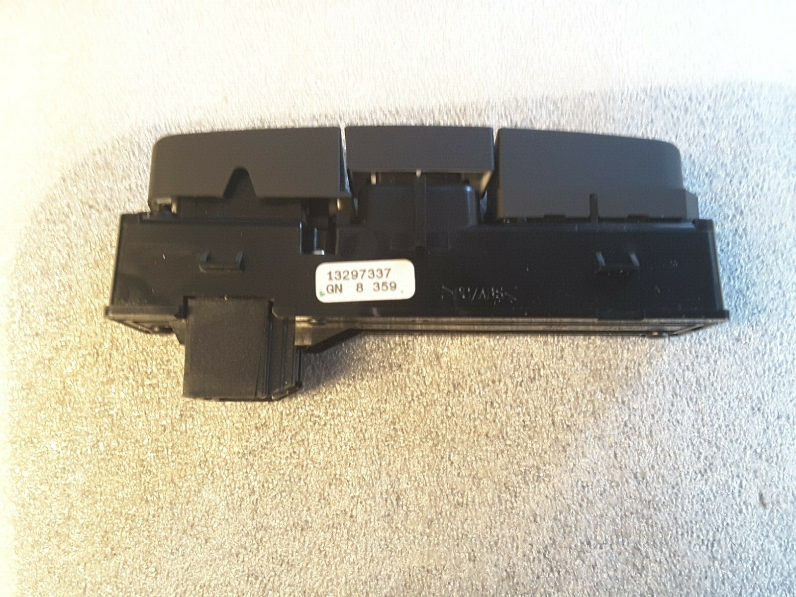 Warnblinkschalter ORIGINAL OPEL Insignia 13297337 Schwarz NEU.