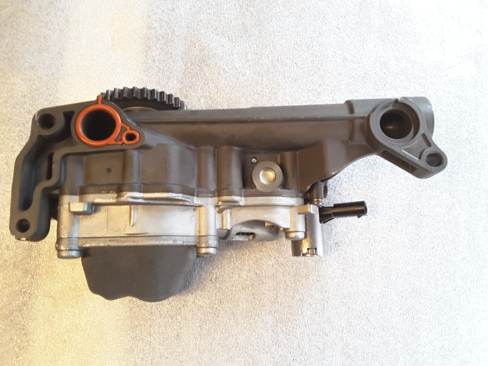 Bomba de aceite original Mercedes W176 A180 R2701810701, A2741801900