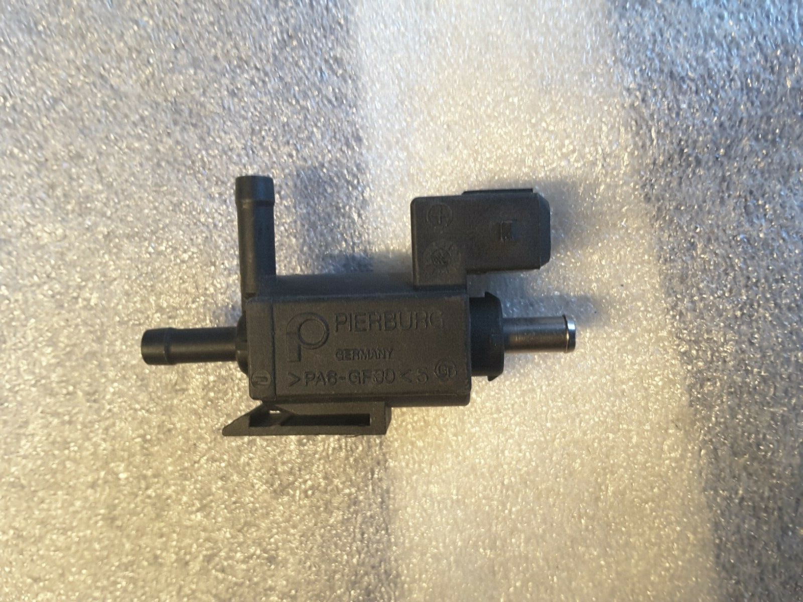 Válvula magnética Original Pierburg Volvo C70, 9155936 Coupe 13726V-068 Nueva.