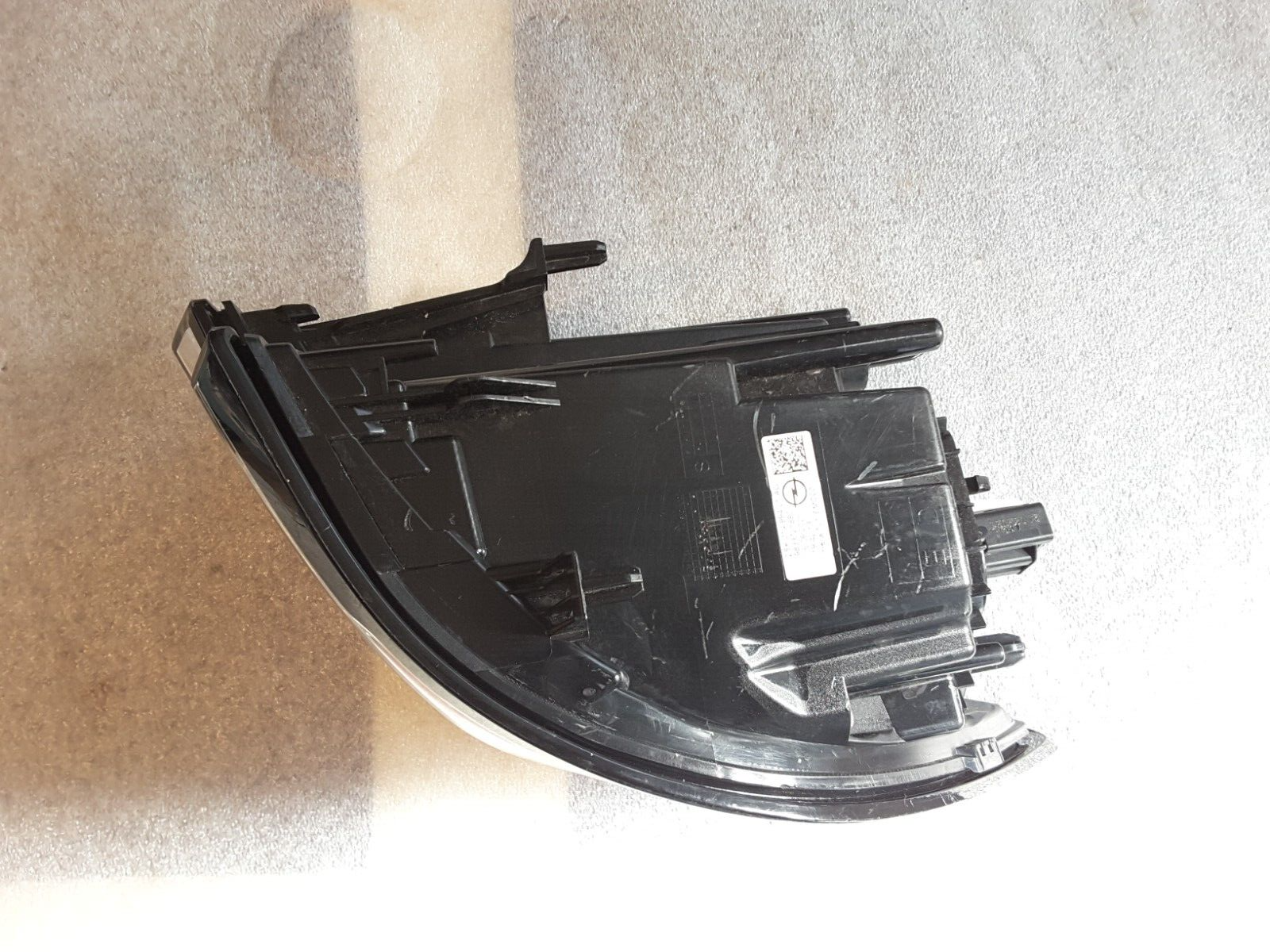 Luz trasera izquierda Opel Astra Mokka 9833721880