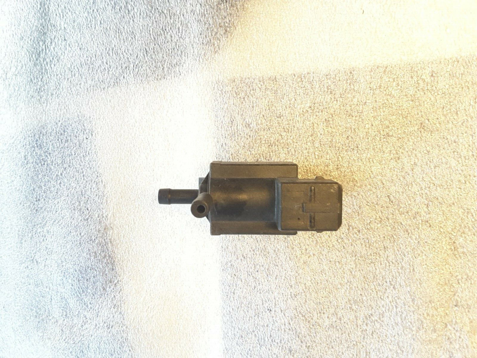 Válvula magnética Original Pierburg Volvo C70, 9155936 Coupe 13726V-068 Nueva.