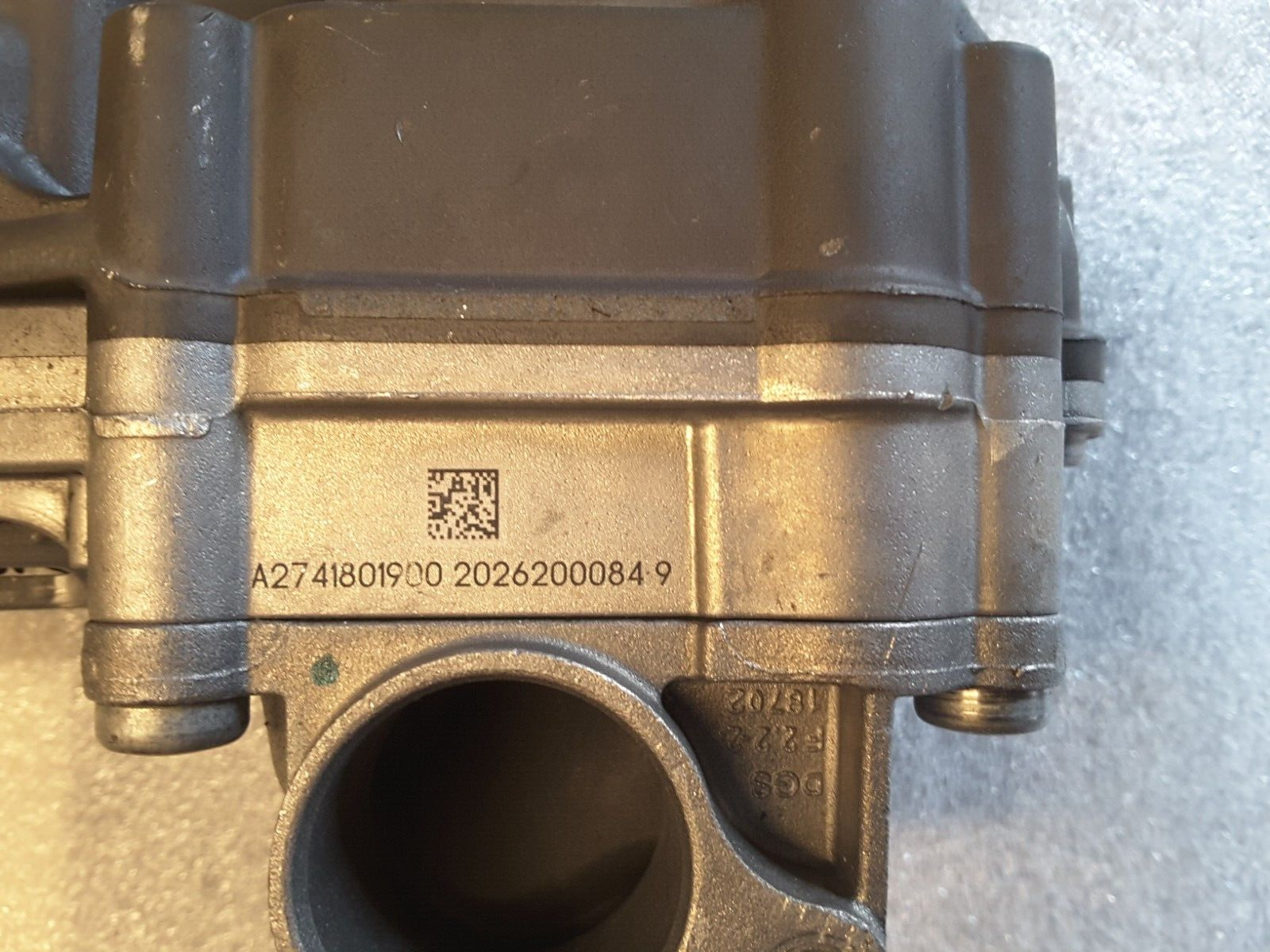 Bomba de aceite original Mercedes W176 A180 R2701810701, A2741801900