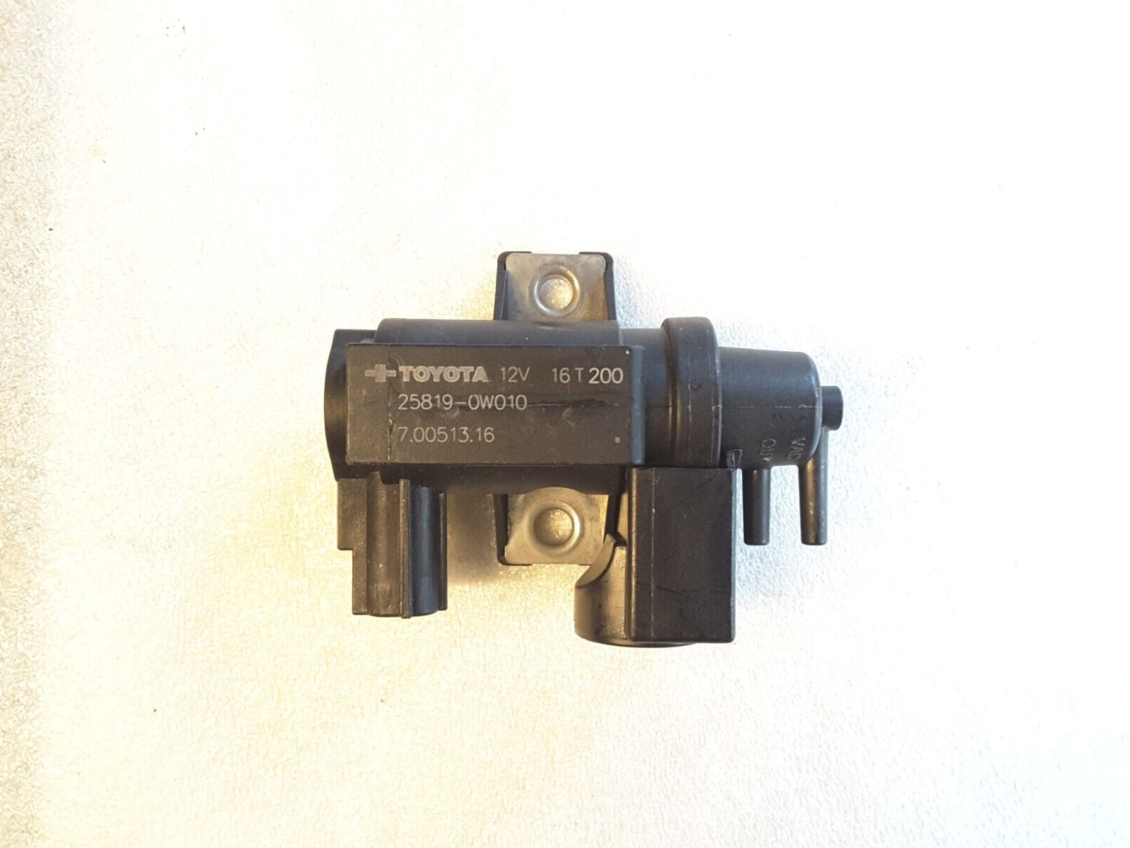 Unterdruckventil Original Toyota Pierburg 7.00513.16 70051316 25819-0W010 Neu.