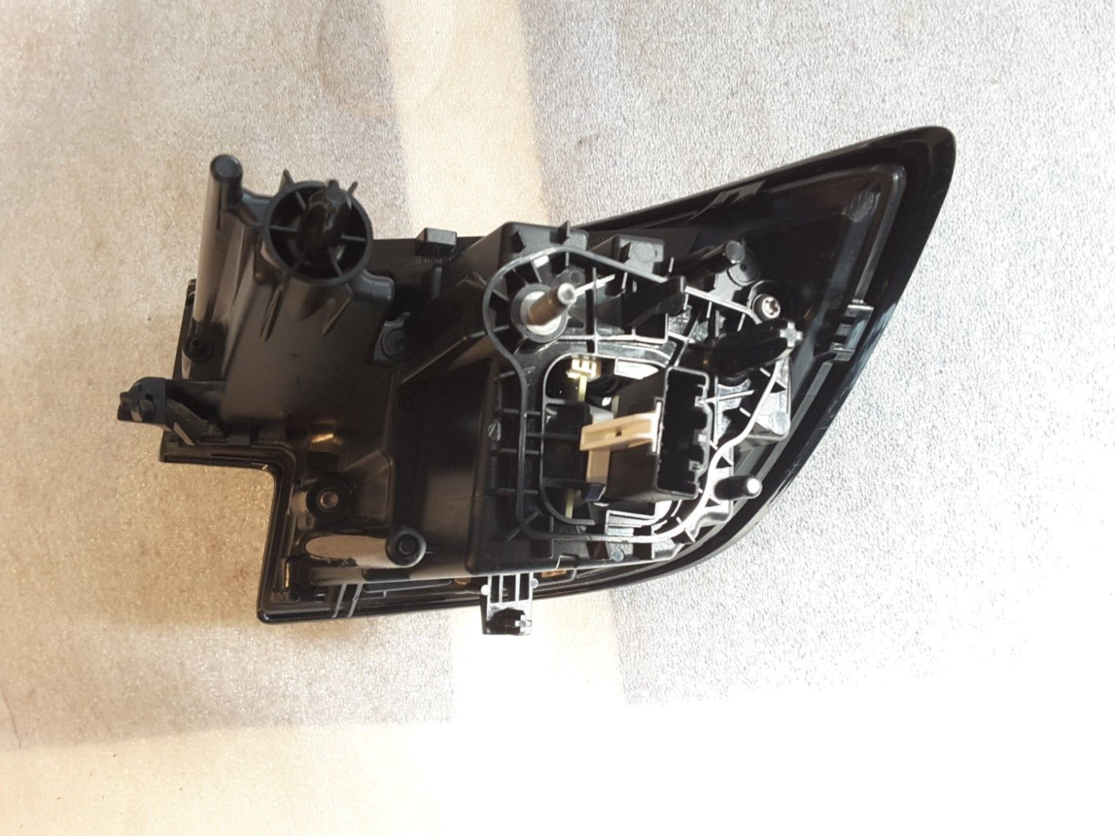 Luz trasera izquierda Opel Astra Mokka 9833721880