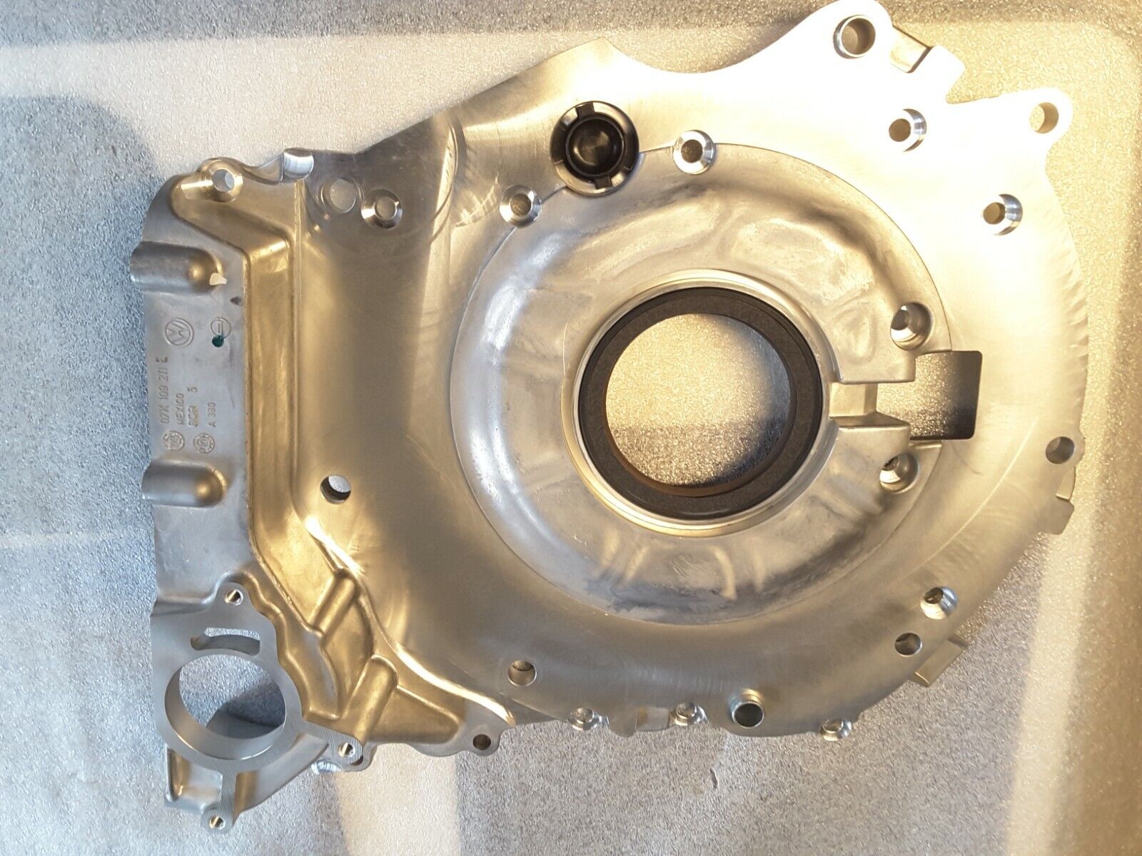 Engine housing Audi TT RS engine housing 07K109210E NEW.