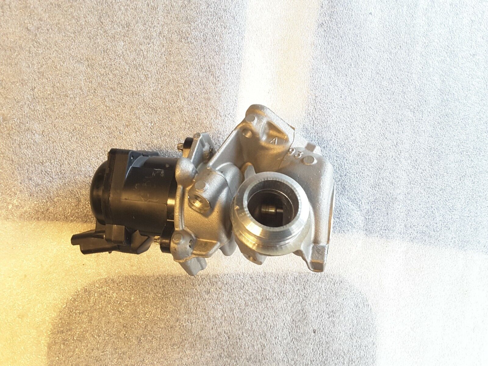 EGR valve HELLA 6NU 010 171-101 for MAZDA, CITROËN, PEUGEOT, VOLVO, MINI NEW.