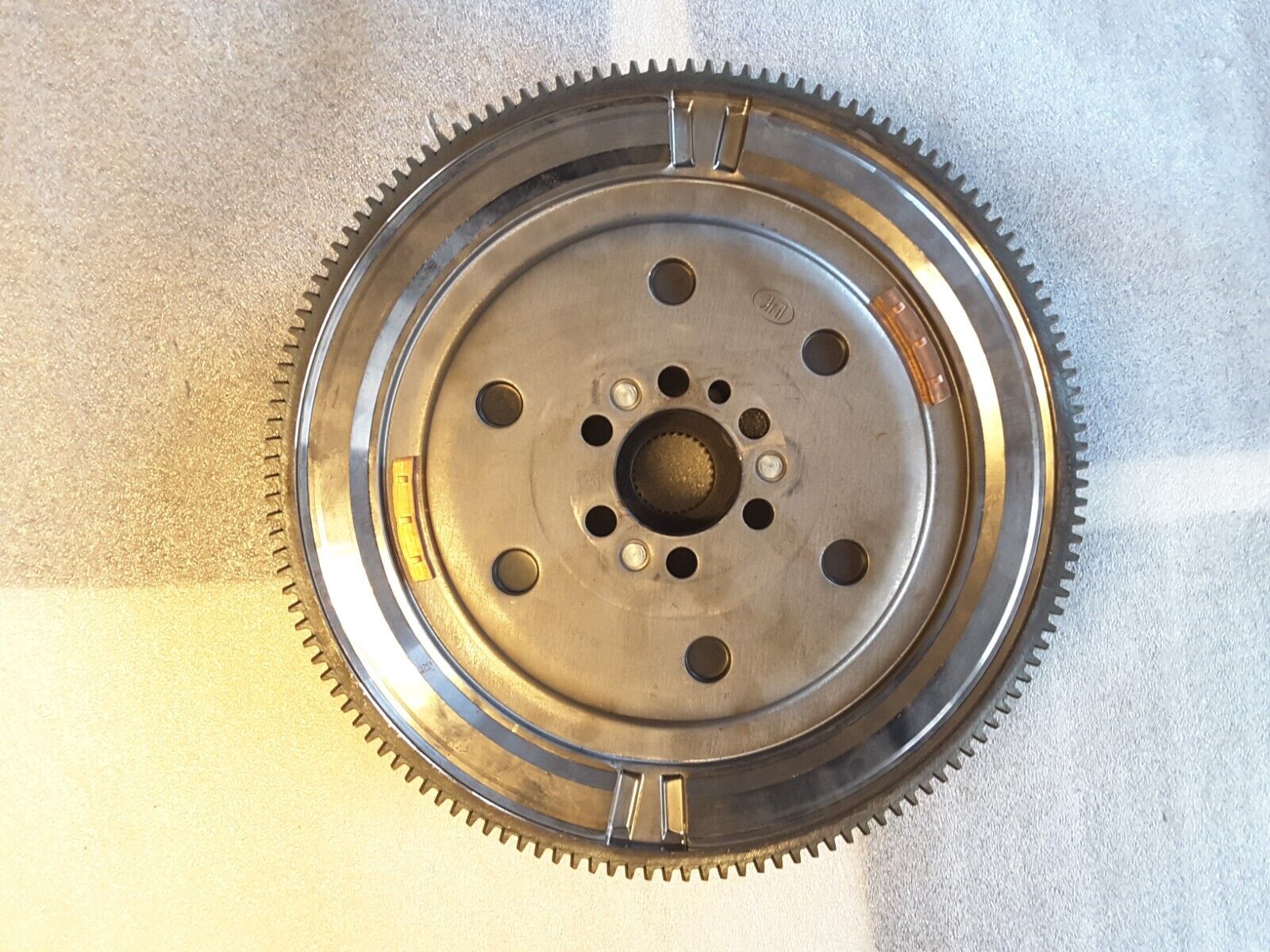 Automatic flywheel for Mercedes Dacia Renault Nissan Tce 123101804R Luk New.