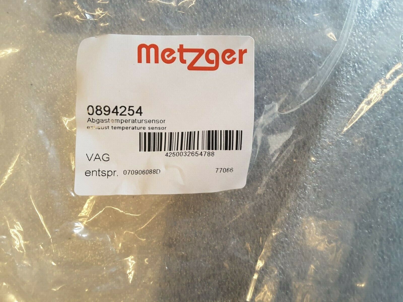 Exhaust gas temperature sensor original METZGER VW 0894254 NEW.