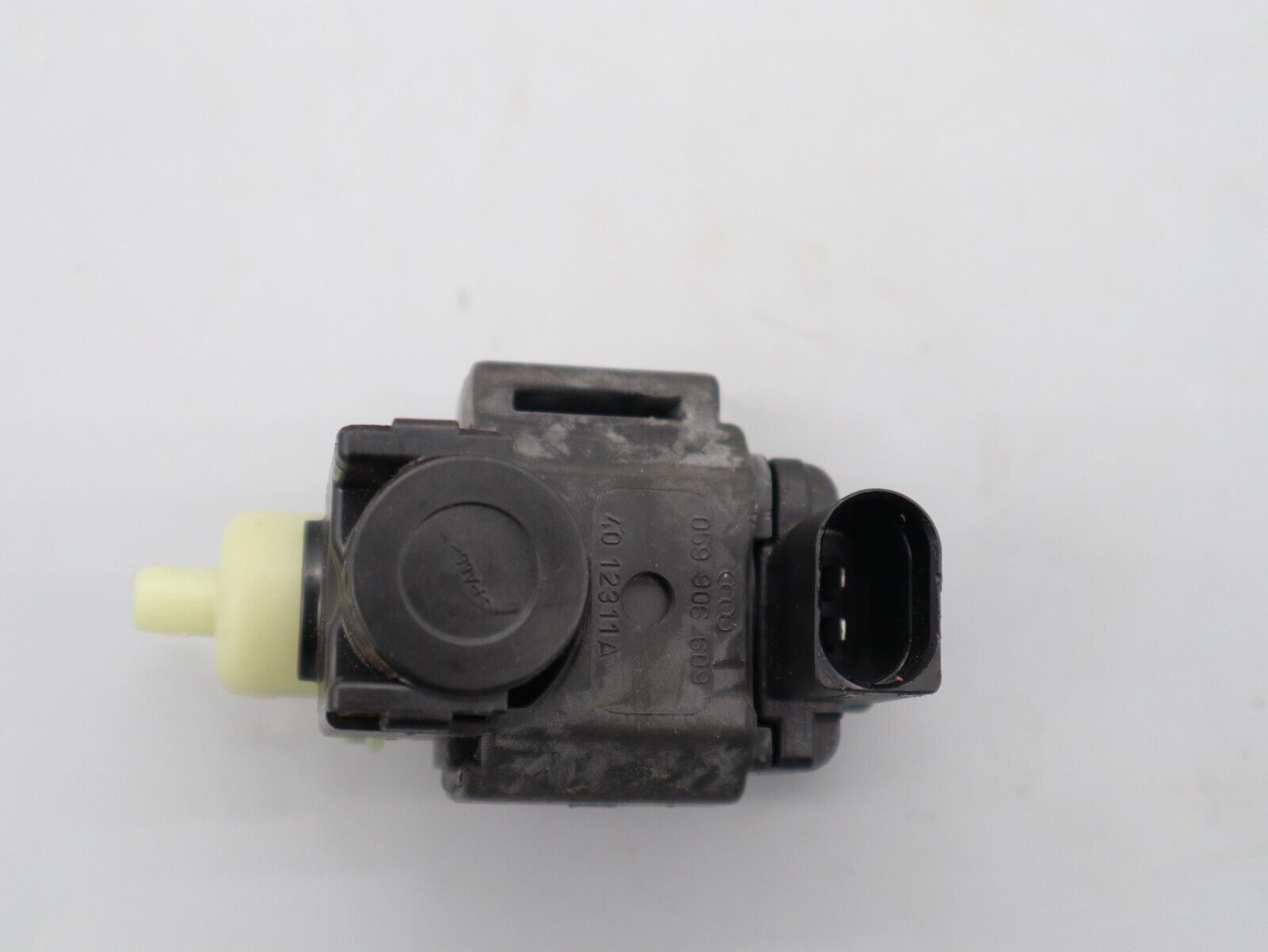 Pressure converter solenoid valve for 6506J Audi Q5 Q7 2012 3.0TDI Rhd 059906609