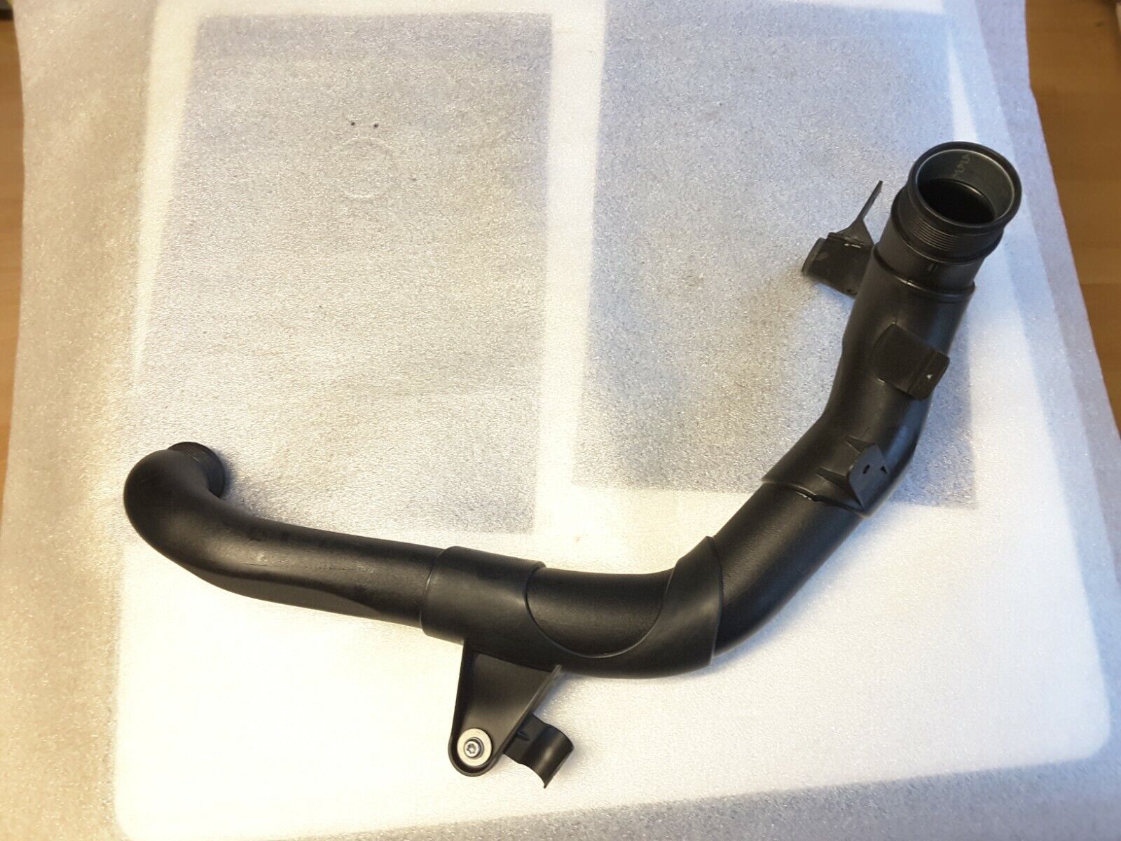 Charge air pipe pressure pipe original VW, Audi TTS 8S 5Q0145762E 5Q0145828A New.