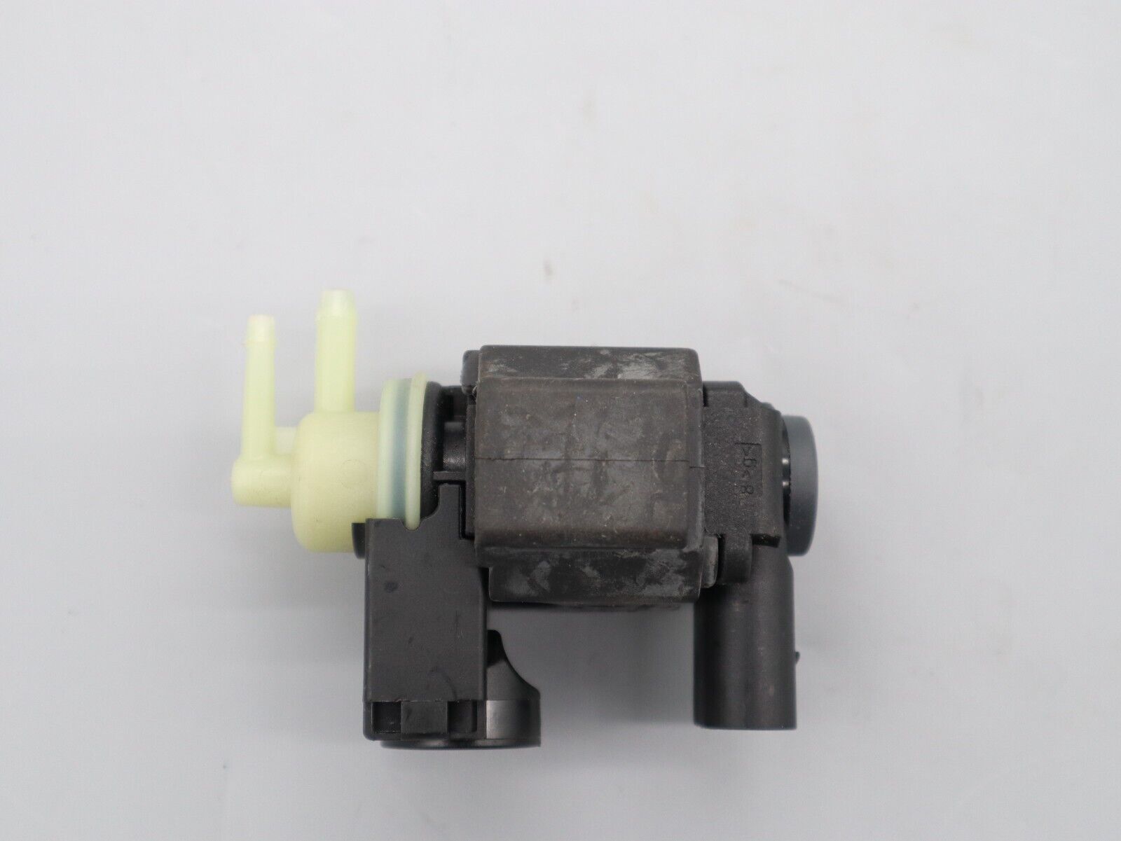 Pressure converter solenoid valve for 6506J Audi Q5 Q7 2012 3.0TDI Rhd 059906609