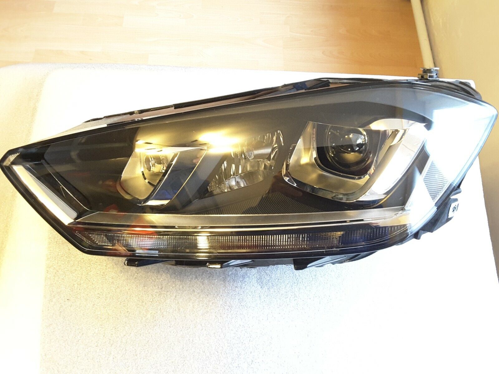 Headlight Original VW Golf VII Sportsvan Xenon LED Left 517941031B New.