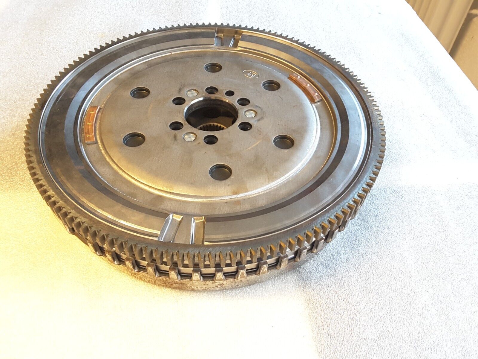 Automatic flywheel for Mercedes Dacia Renault Nissan Tce 123101804R Luk New.