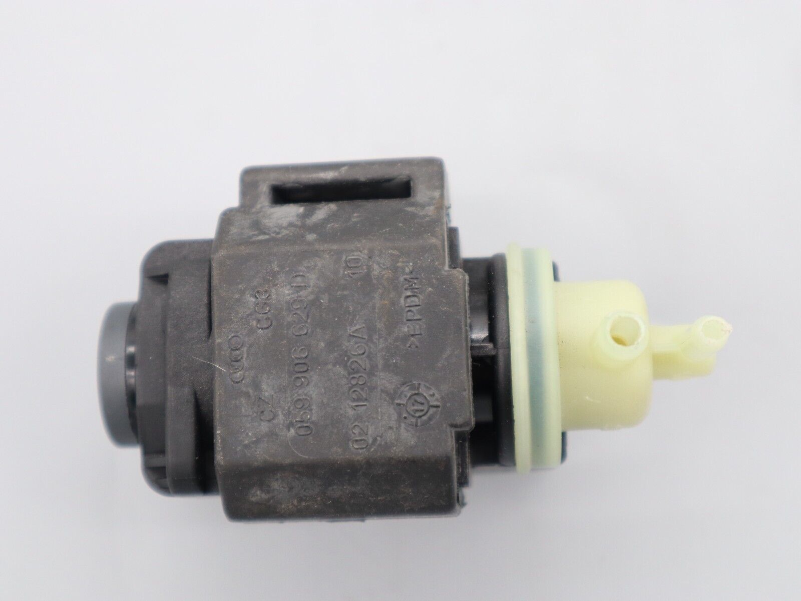 Pressure converter solenoid valve for 6506J Audi Q5 Q7 2012 3.0TDI Rhd 059906609